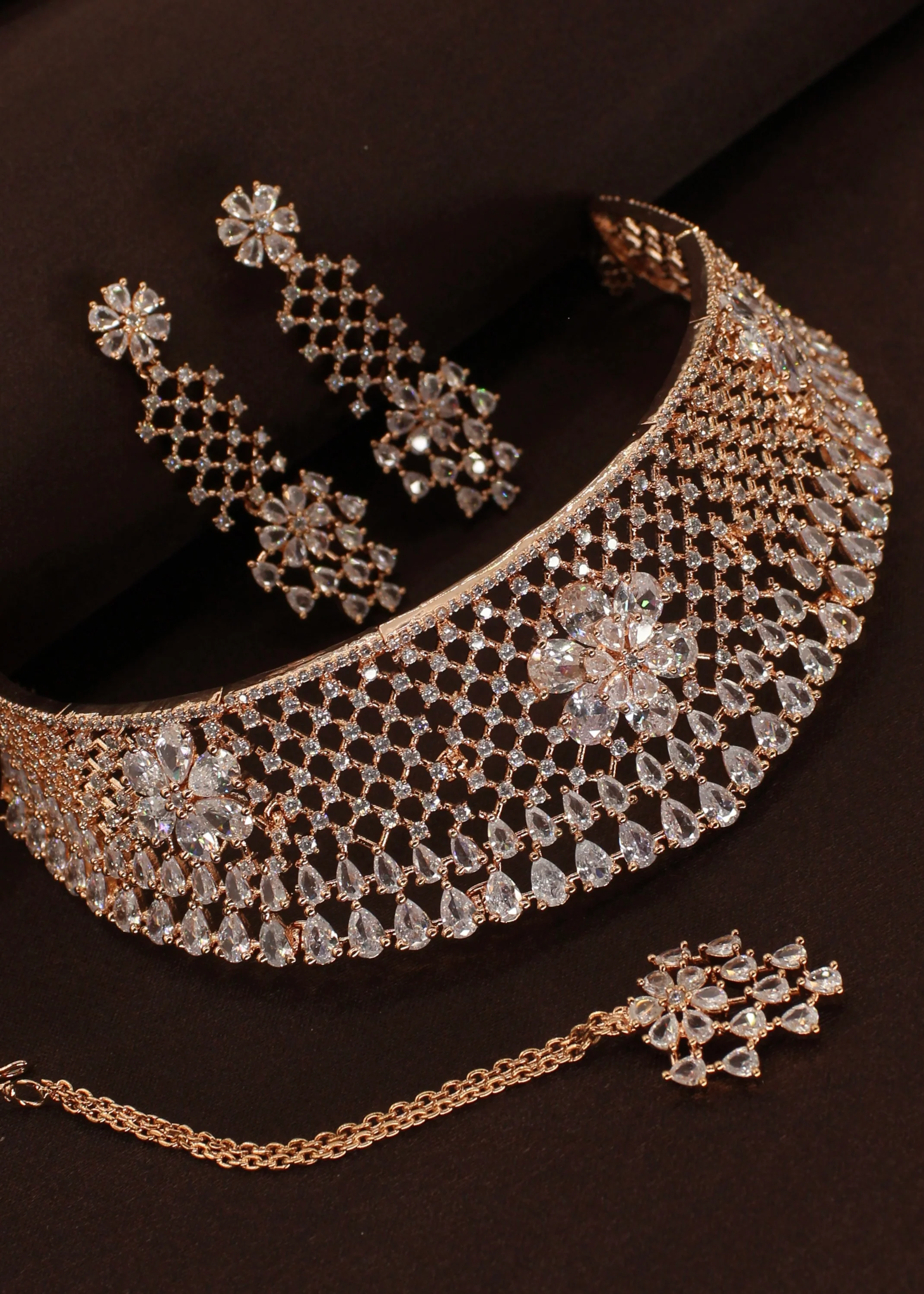 LUMINOUS DIA WEDDING NECKLACE - Image 3