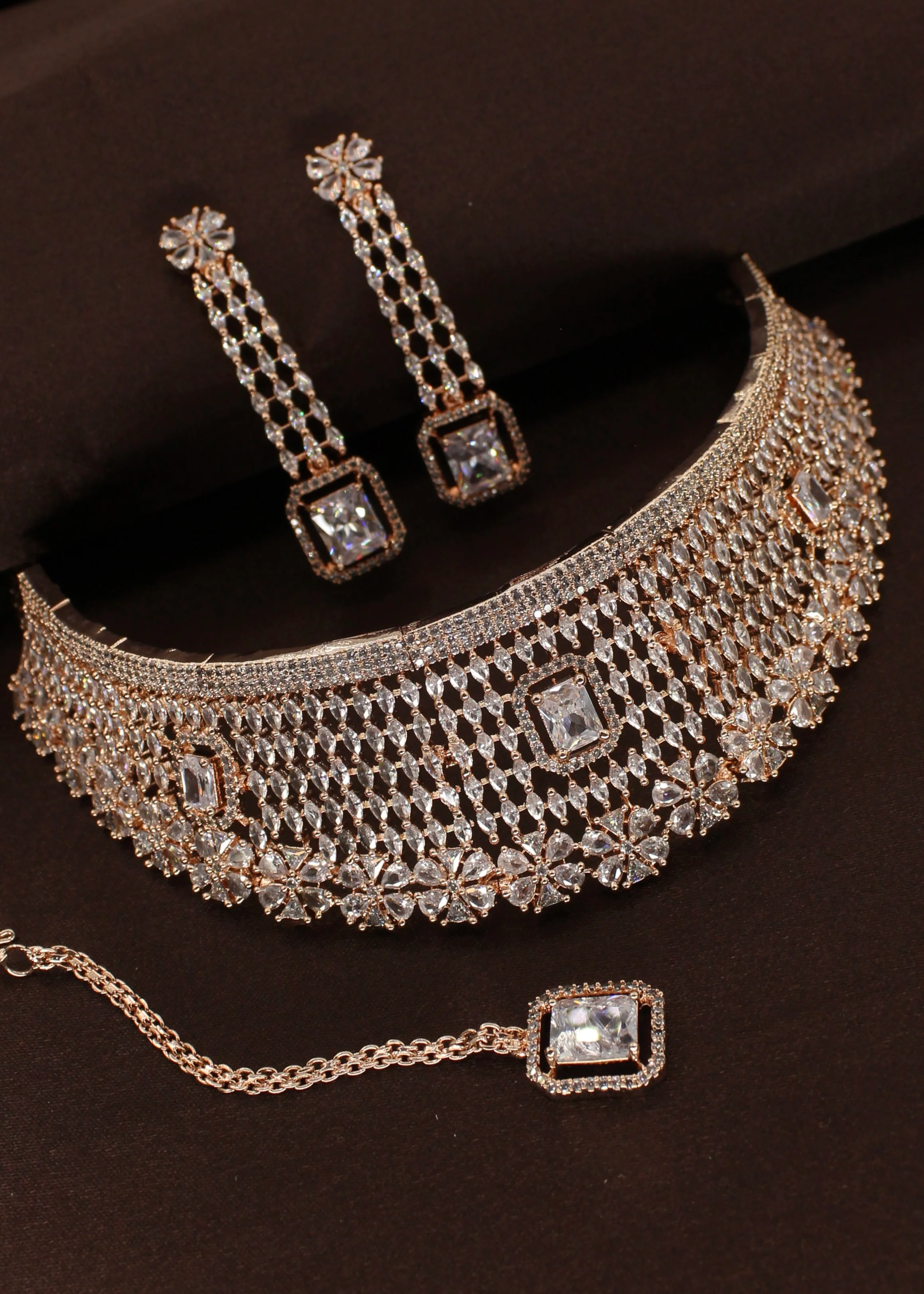 MASSIVE DIA BRIDAL NECKLACE - Image 3