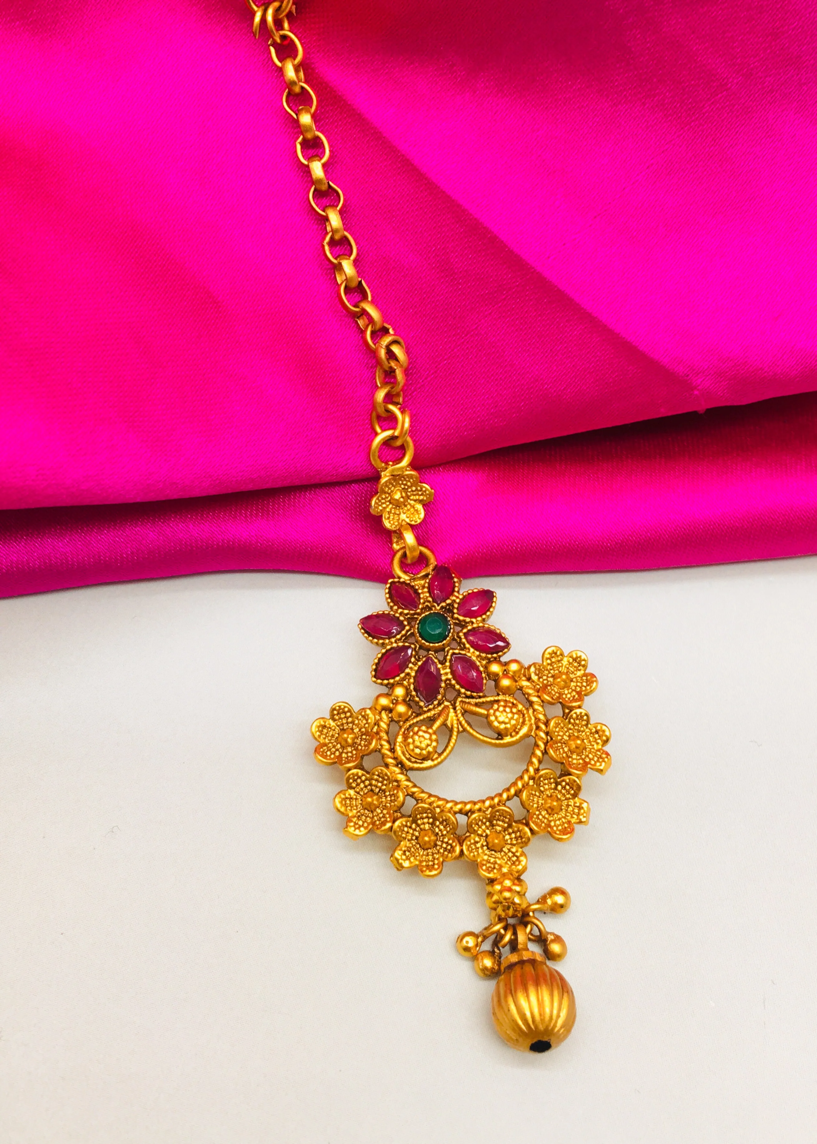 VERY CLASSY FLORAL BINDI - Image 4