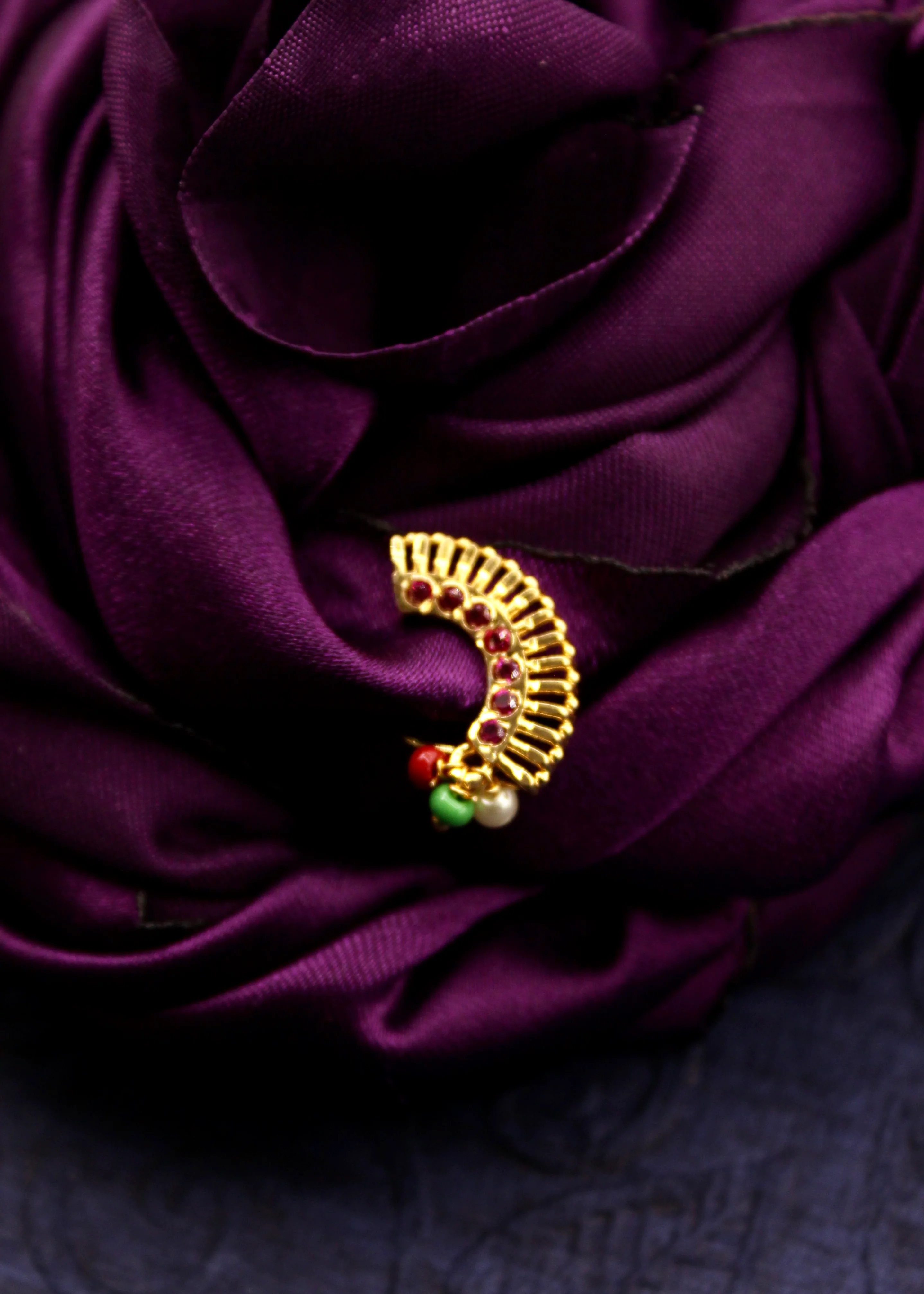 DESIGNER GOLD FINISH NATH - Image 2