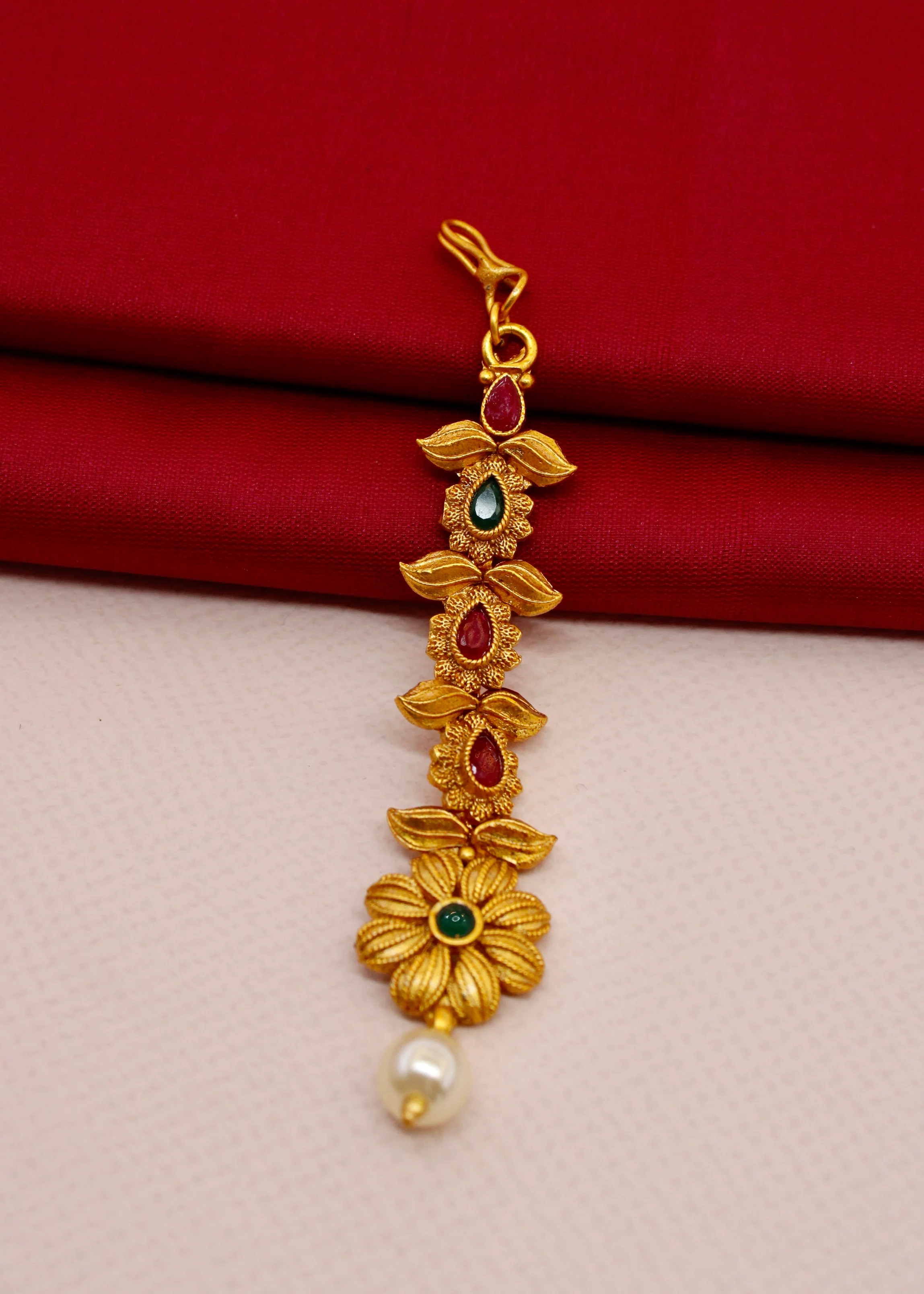 LEAF WITH FLORAL BINDI - Image 5