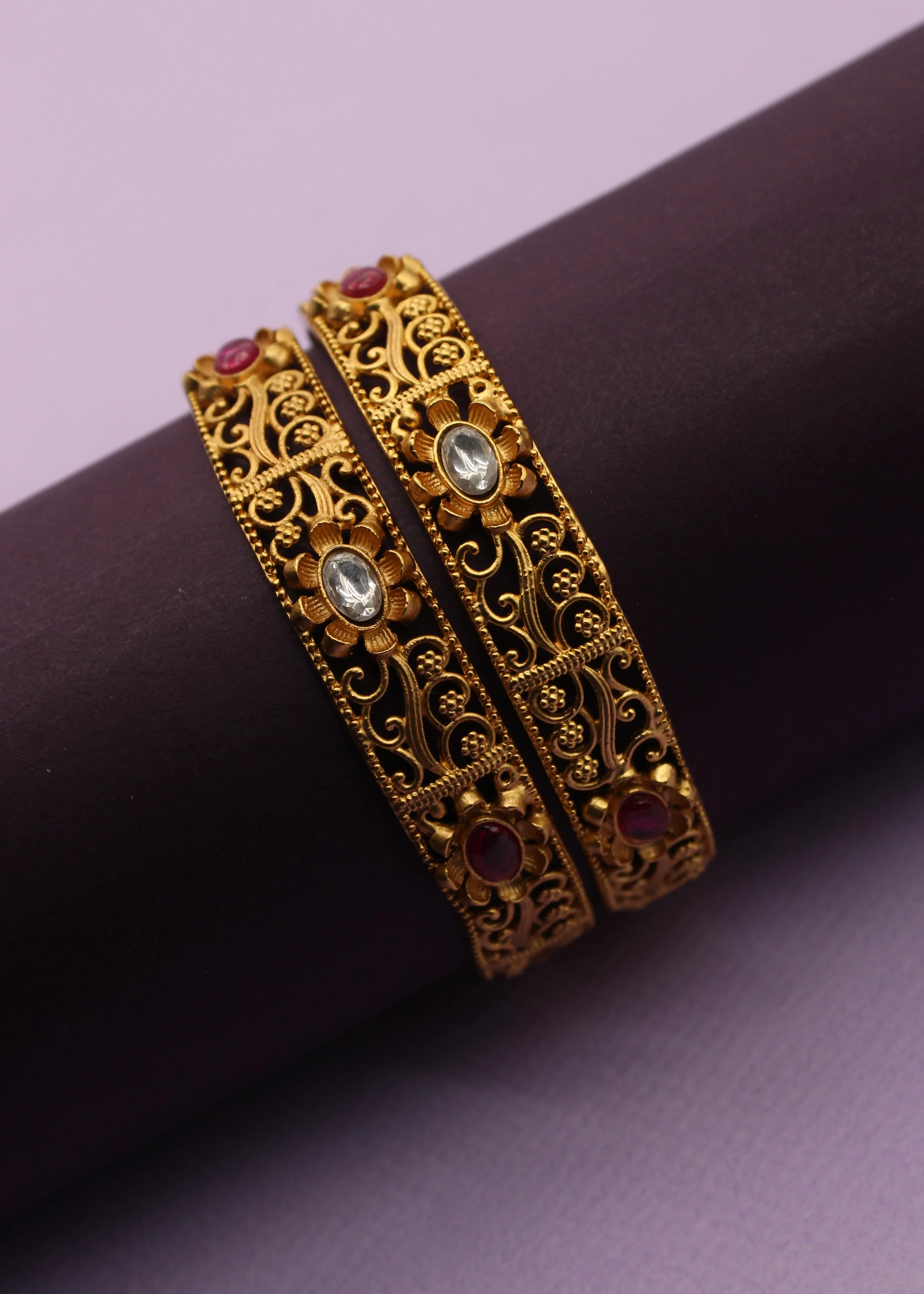 ATTRACTIVE DESIGNER BANGLES - Image 3