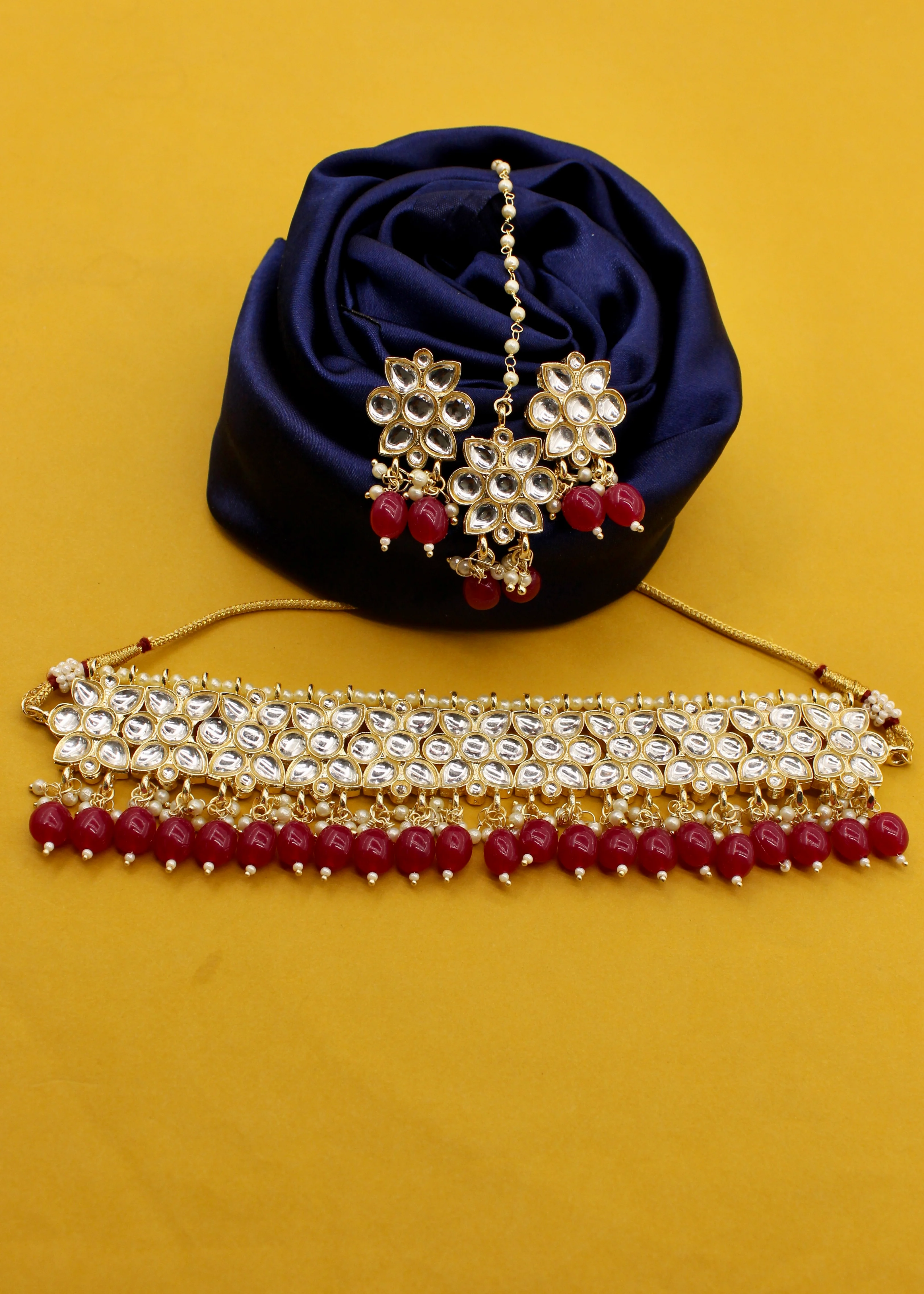 CLASSY KUNDAN NECKLACE - Image 10