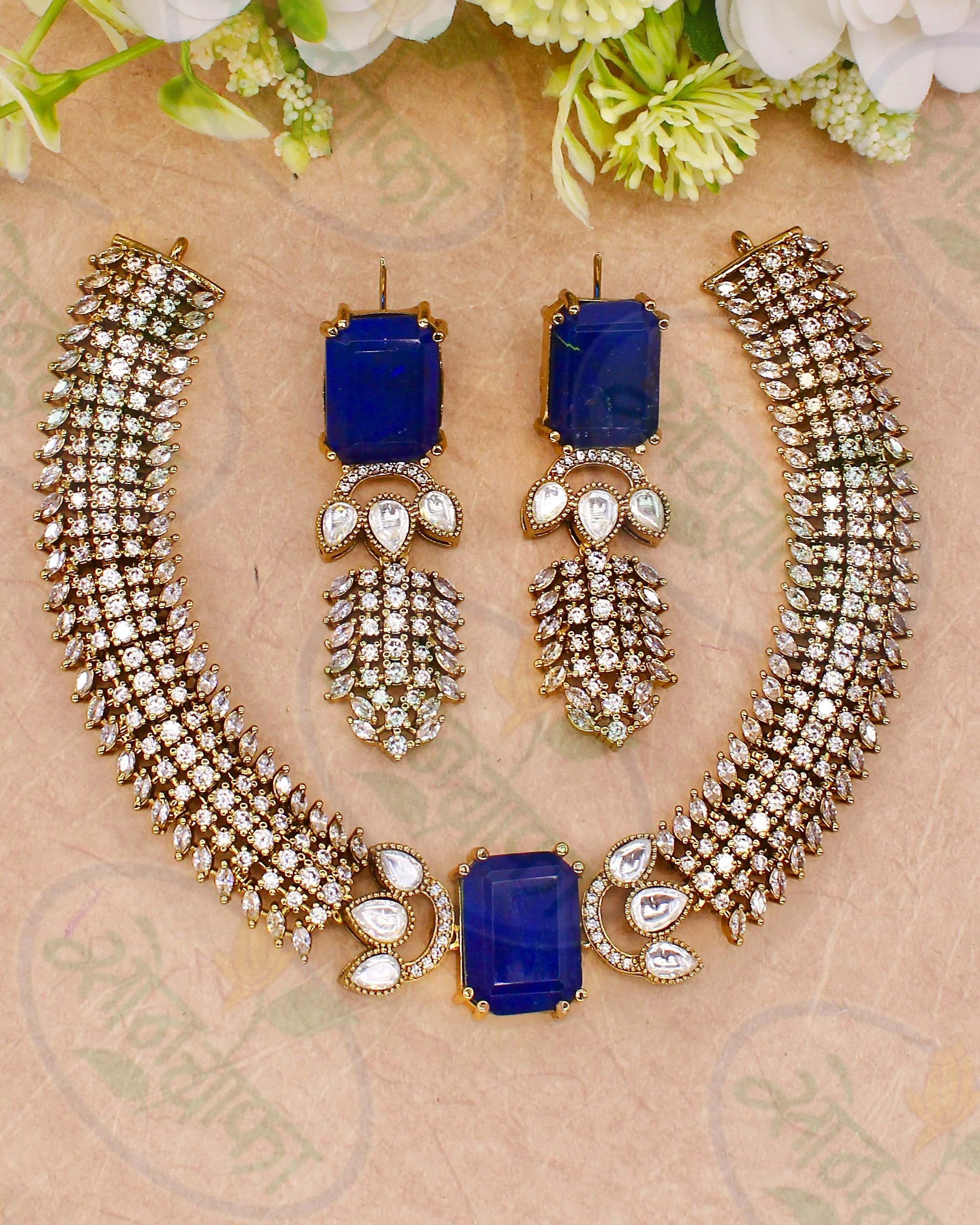 ROYAL BLUE STONE NECKLACE