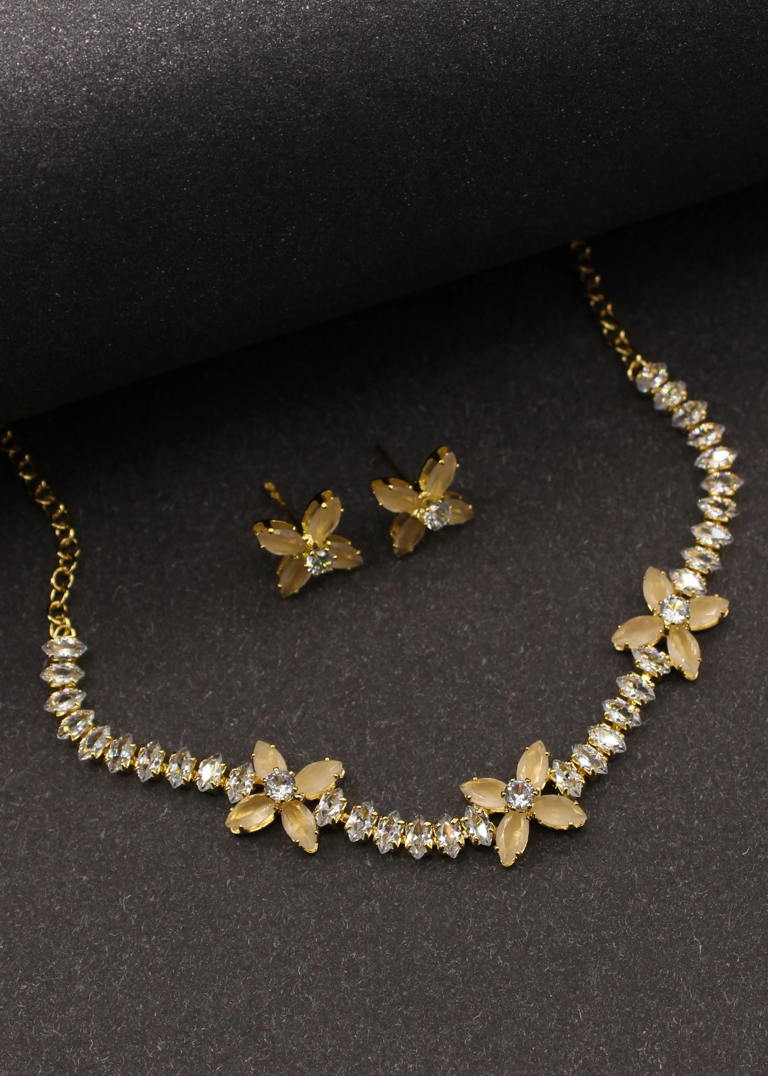 FANCY DIA NECKLACE - Image 8