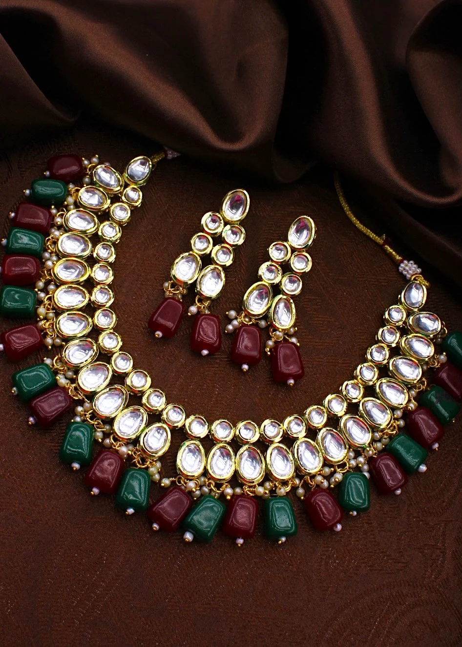 SPLENDID KUNDAN NECKLACE - Image 2