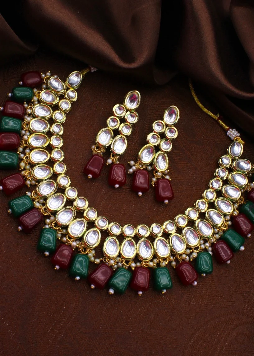 SPLENDID KUNDAN NECKLACE - Image 4