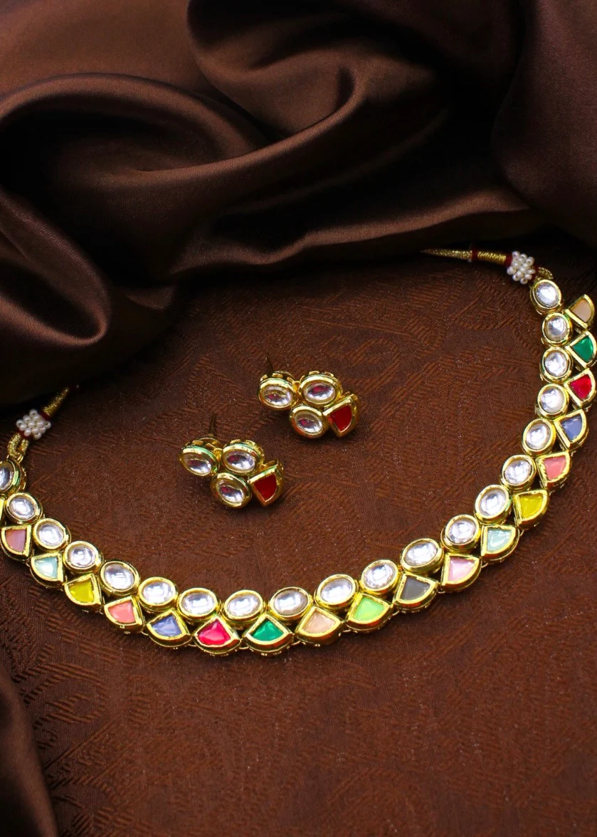 TRANGLE DESIGNER NECKLACE - Image 4