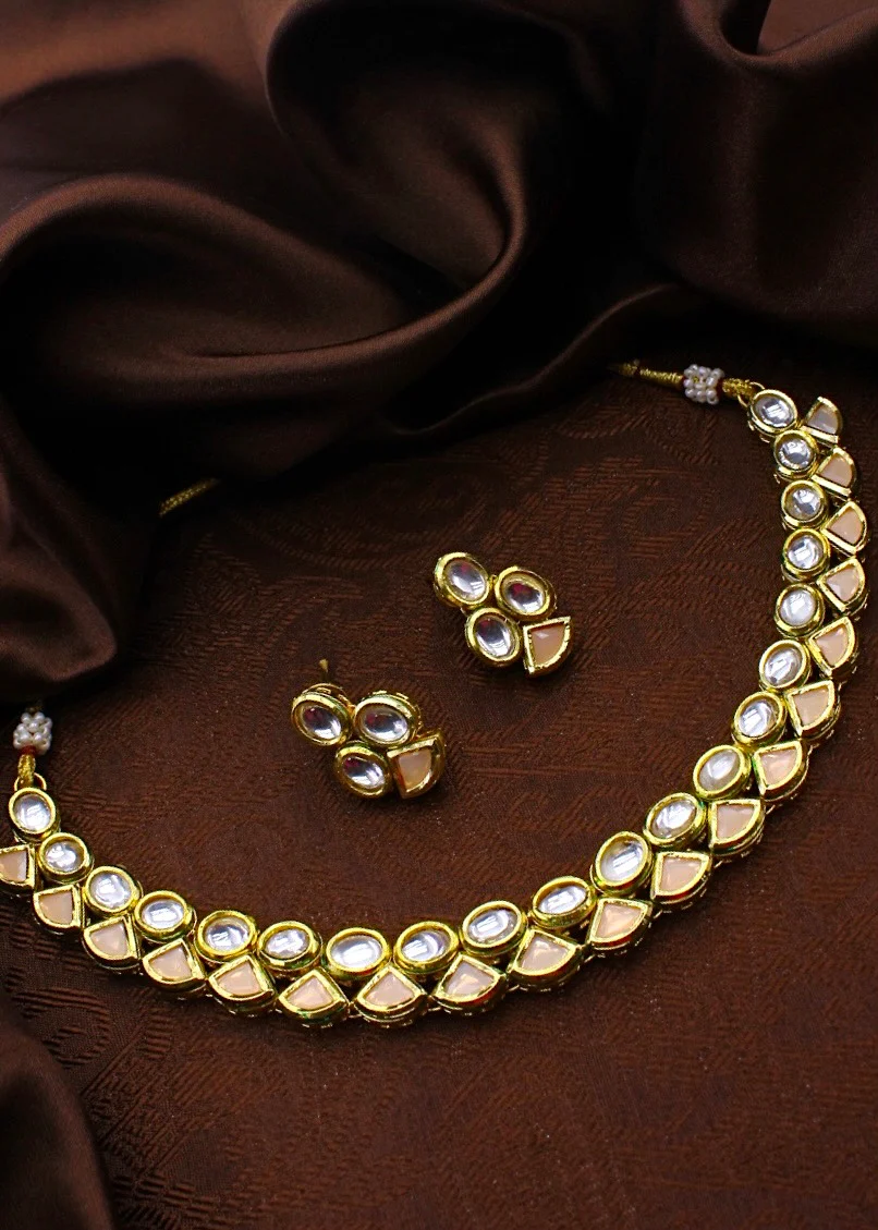 TRANGLE DESIGNER NECKLACE - Image 6