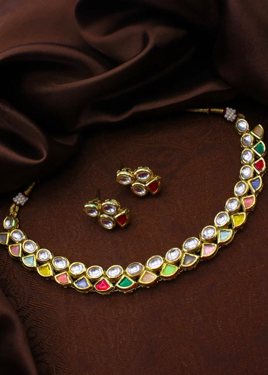 TRANGLE DESIGNER NECKLACE - Image 9