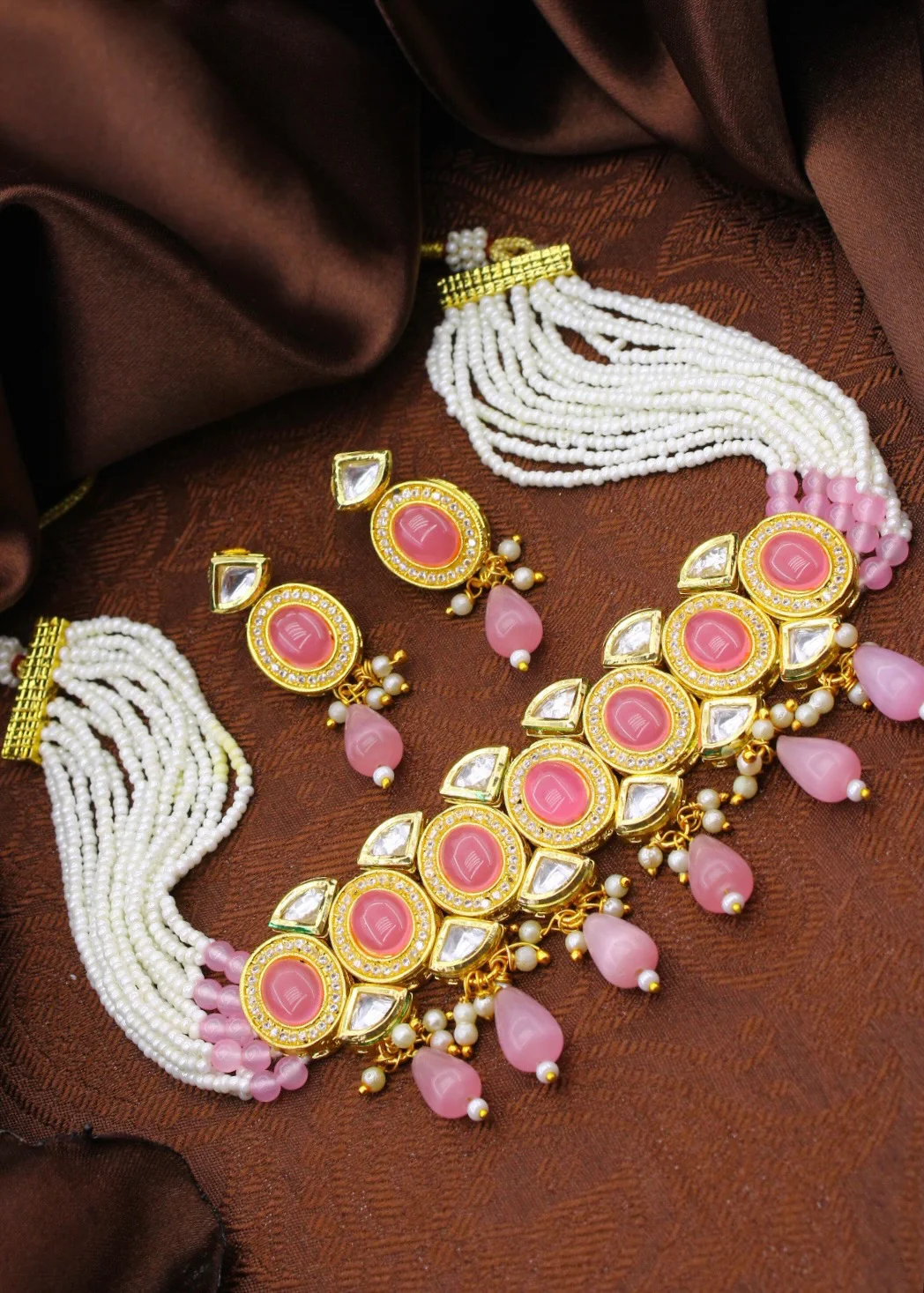 RAVISHING KUNDAN NECKLACE - Image 17