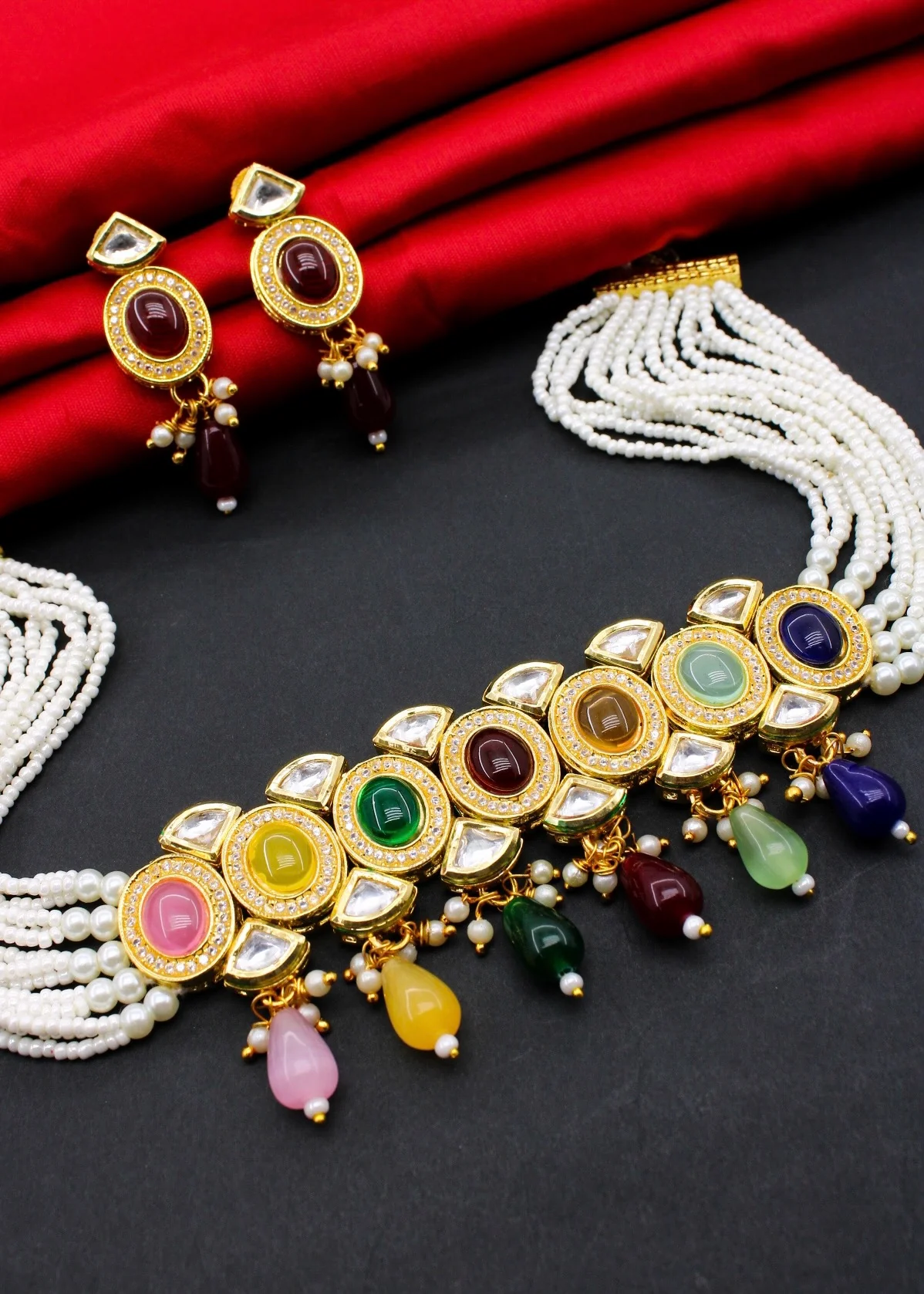 RAVISHING KUNDAN NECKLACE - Image 5