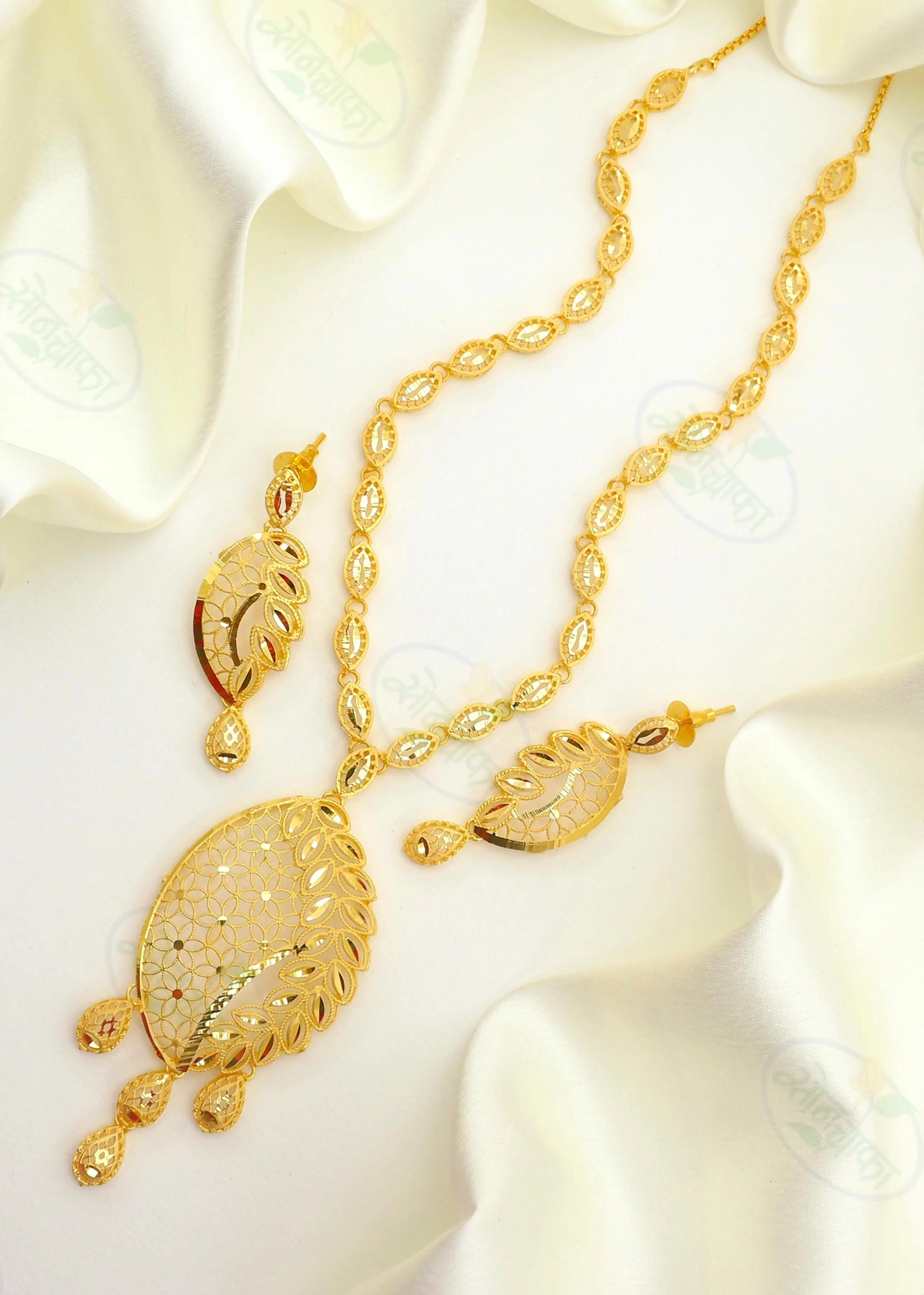 STYLISH LEAF DESIGNER NECKLACE - Image 3