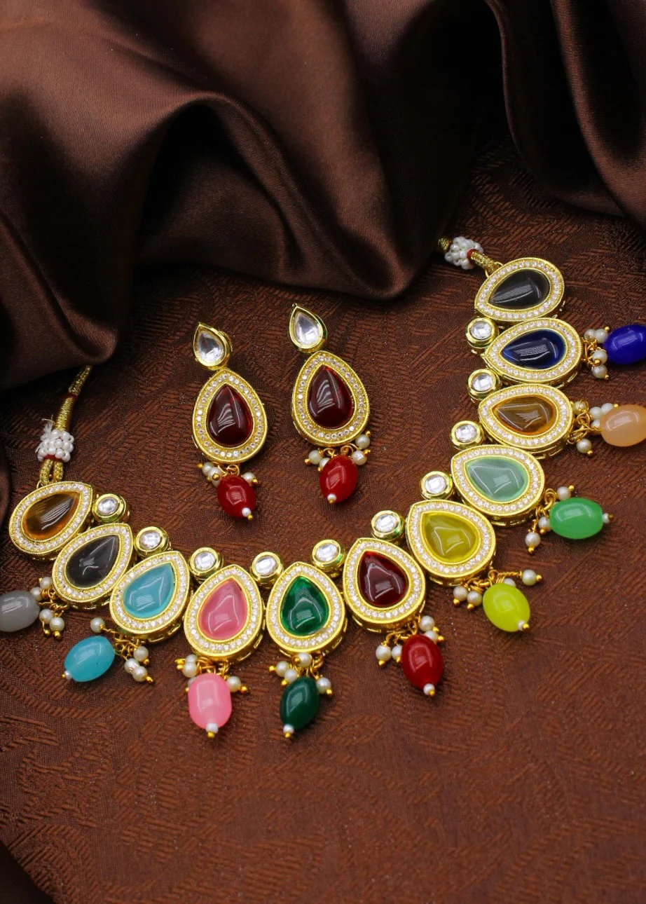 EXCLUSIVE KUNDAN NECKLACE - Image 3