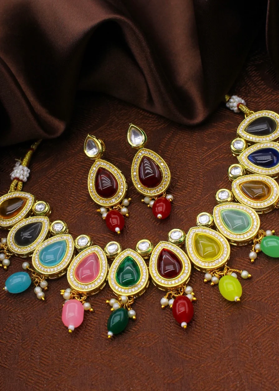 EXCLUSIVE KUNDAN NECKLACE - Image 8