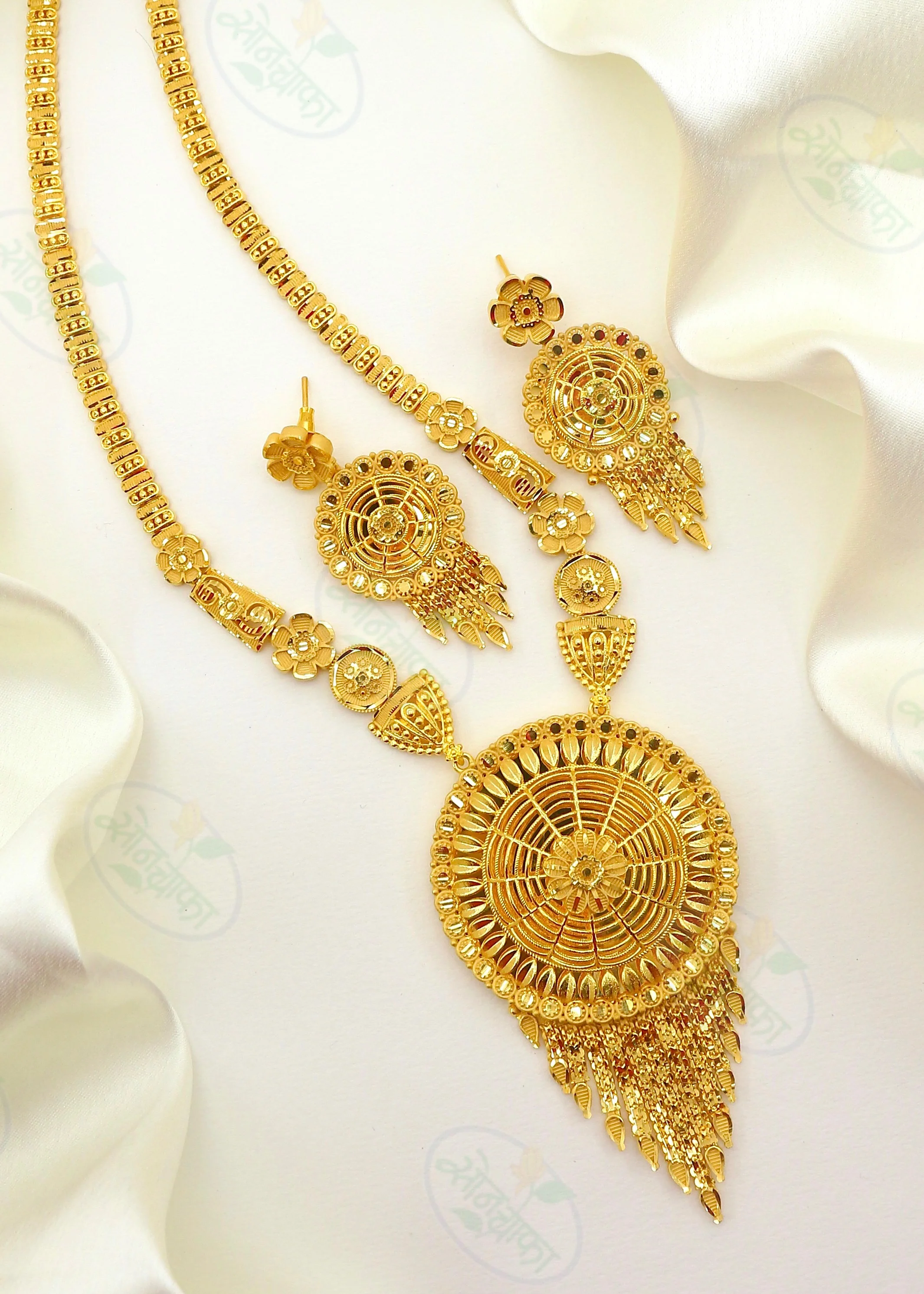 ATTRACTIVE FLORET NECKLACE - Image 2