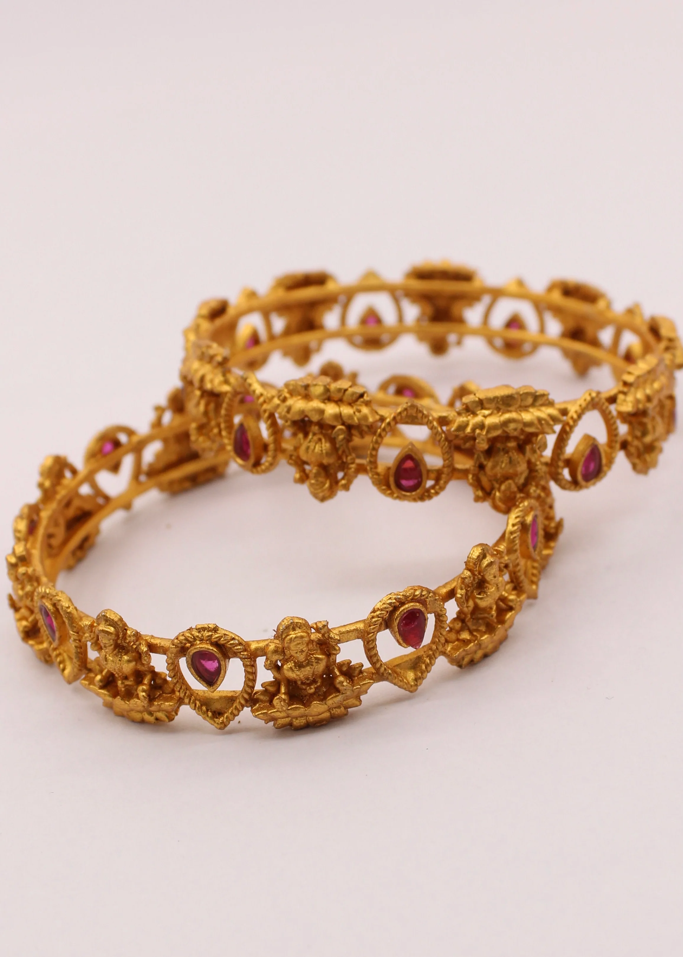 ROYAL TEMPLE PESHWAI BANGLES - Image 3