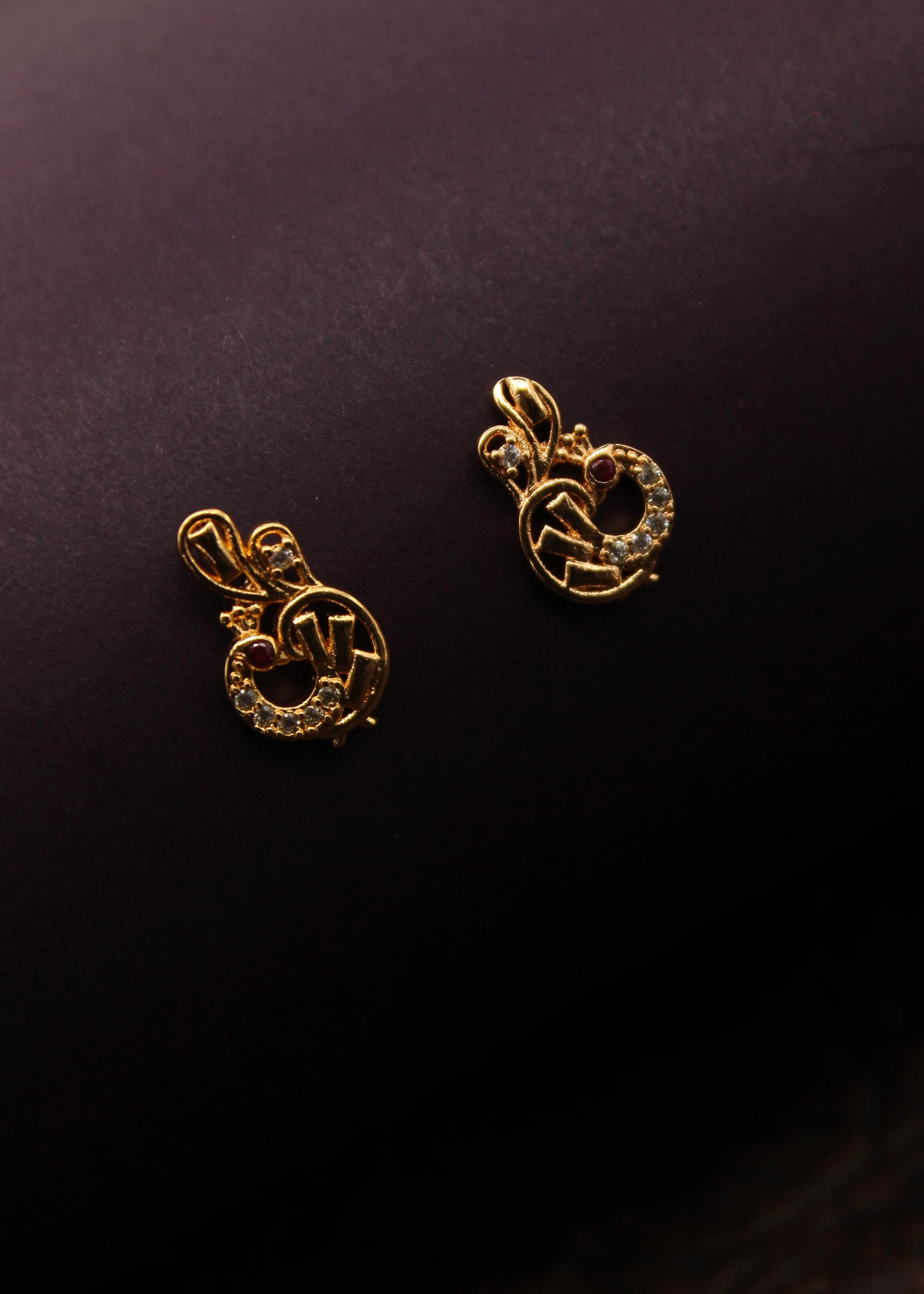 GRACEFUL DIA EARRINGS - Image 2