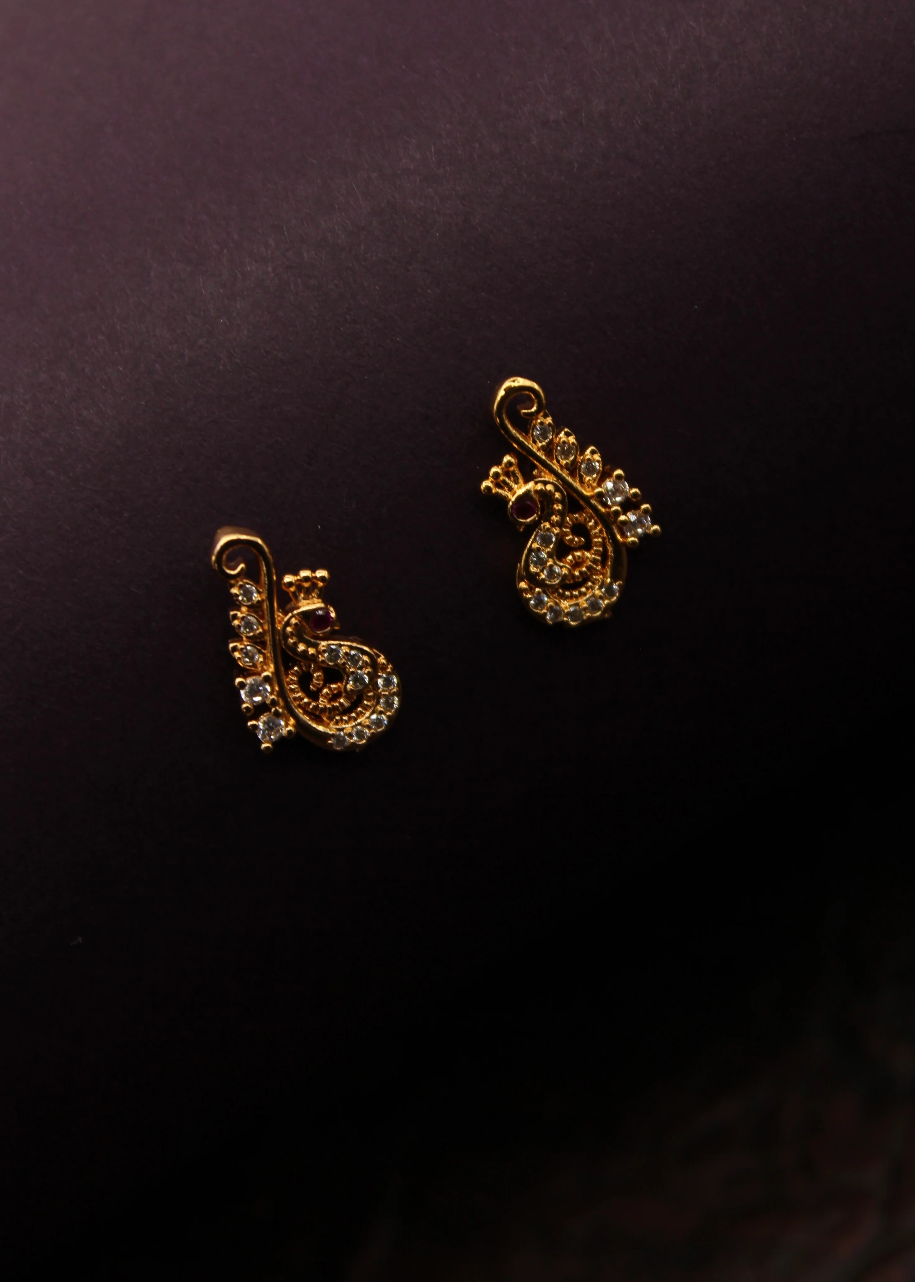 EXCLUSIVE PEACOCK EARRINGS - Image 3