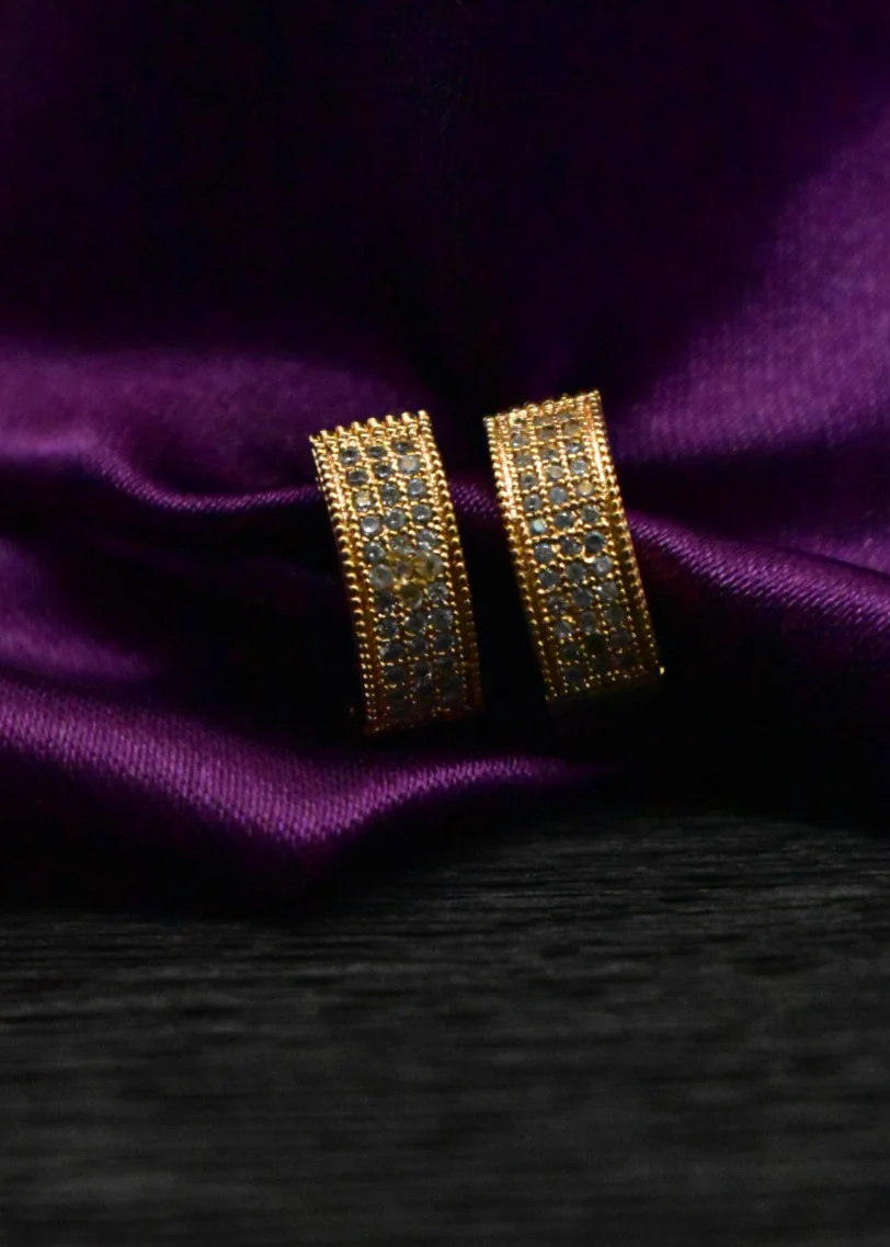 STONE DESIGN EAR-STUDS - Image 3