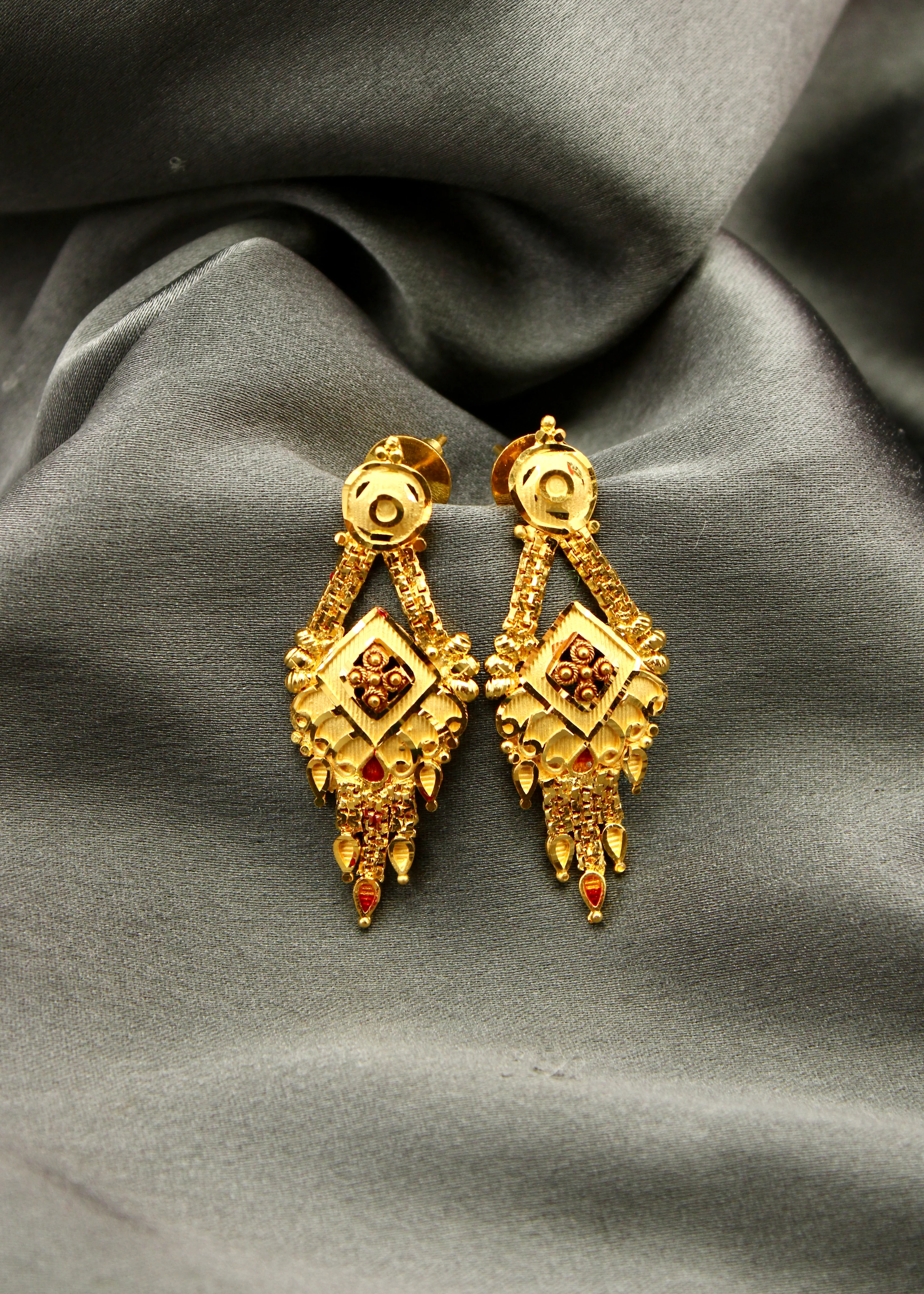 DESIGNER SQUARE SHAPE EARRINGS - Image 5