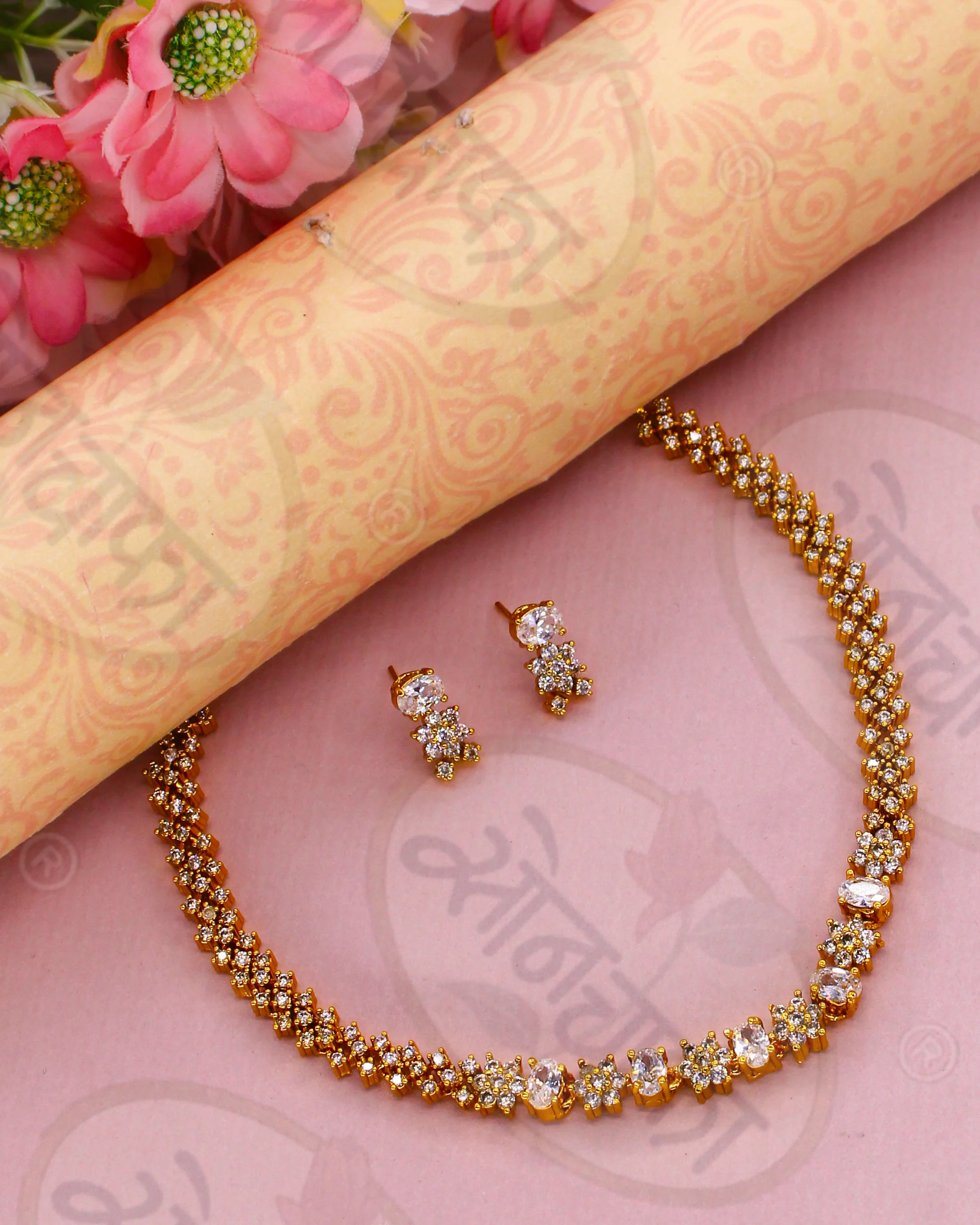 EMERALD BLOOM FLORAL NECKLACE