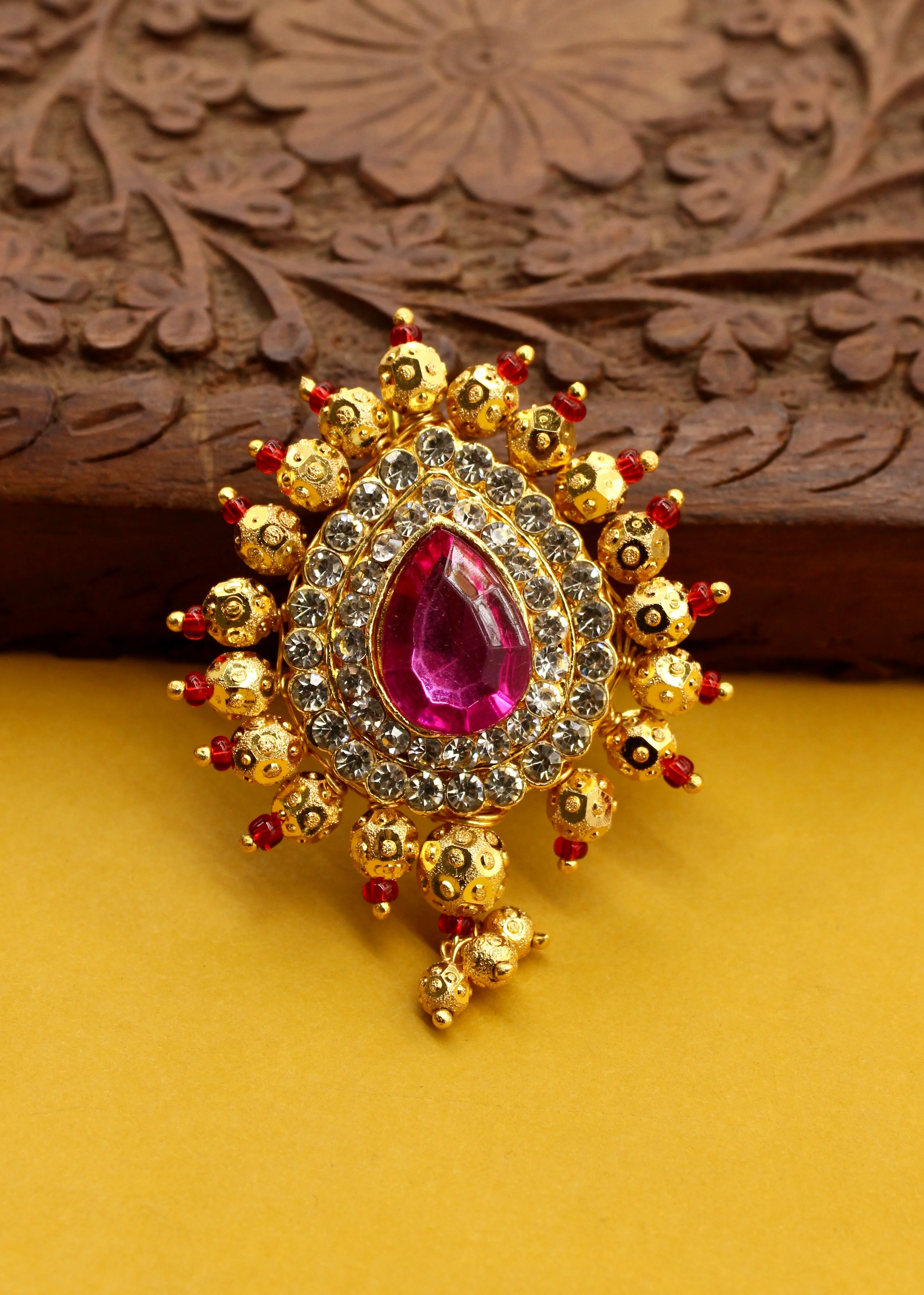 RAVISHING SAREE BROOCH - Image 3
