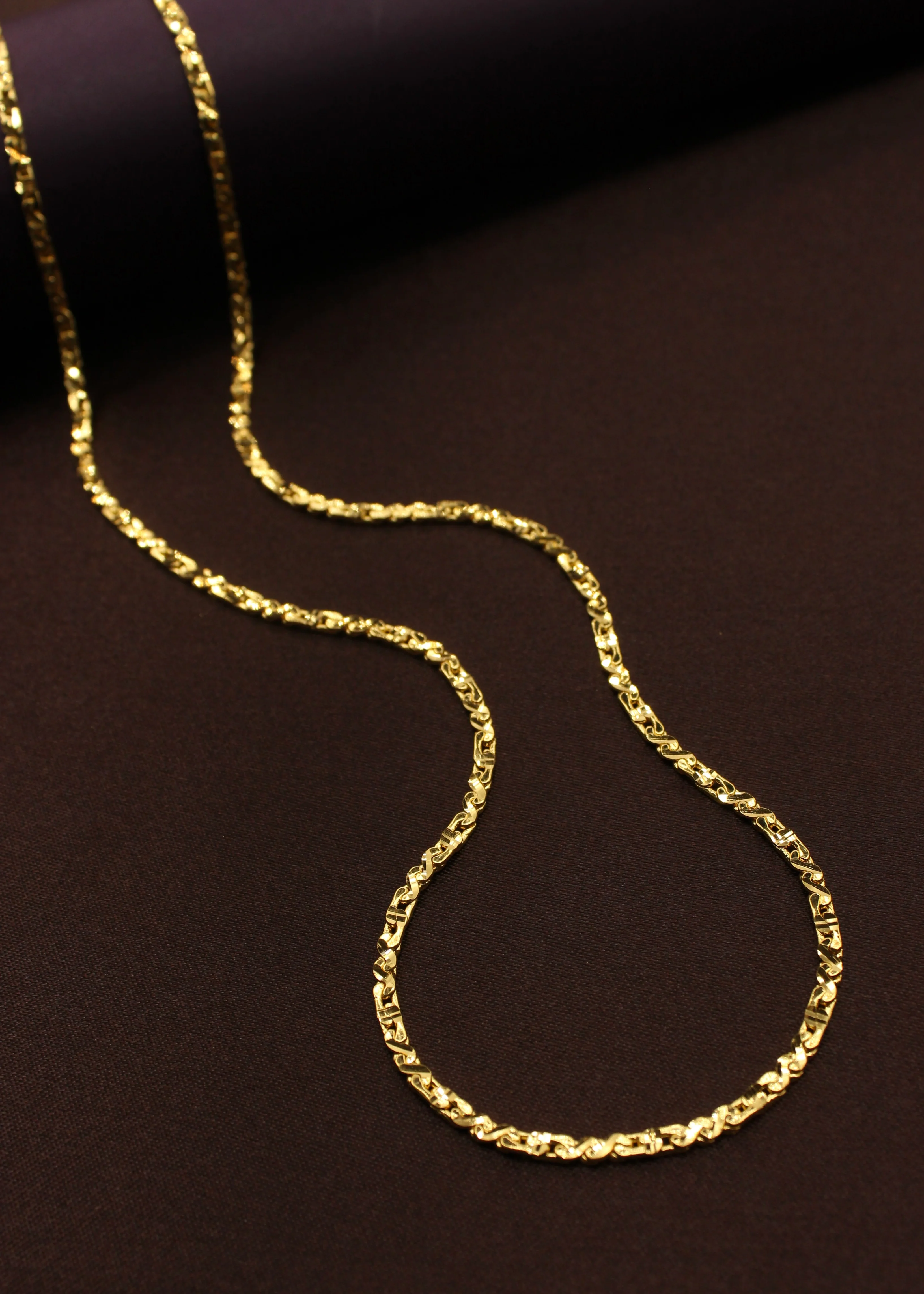 DESIGNER GOLD PLATED CHAIN - Image 3