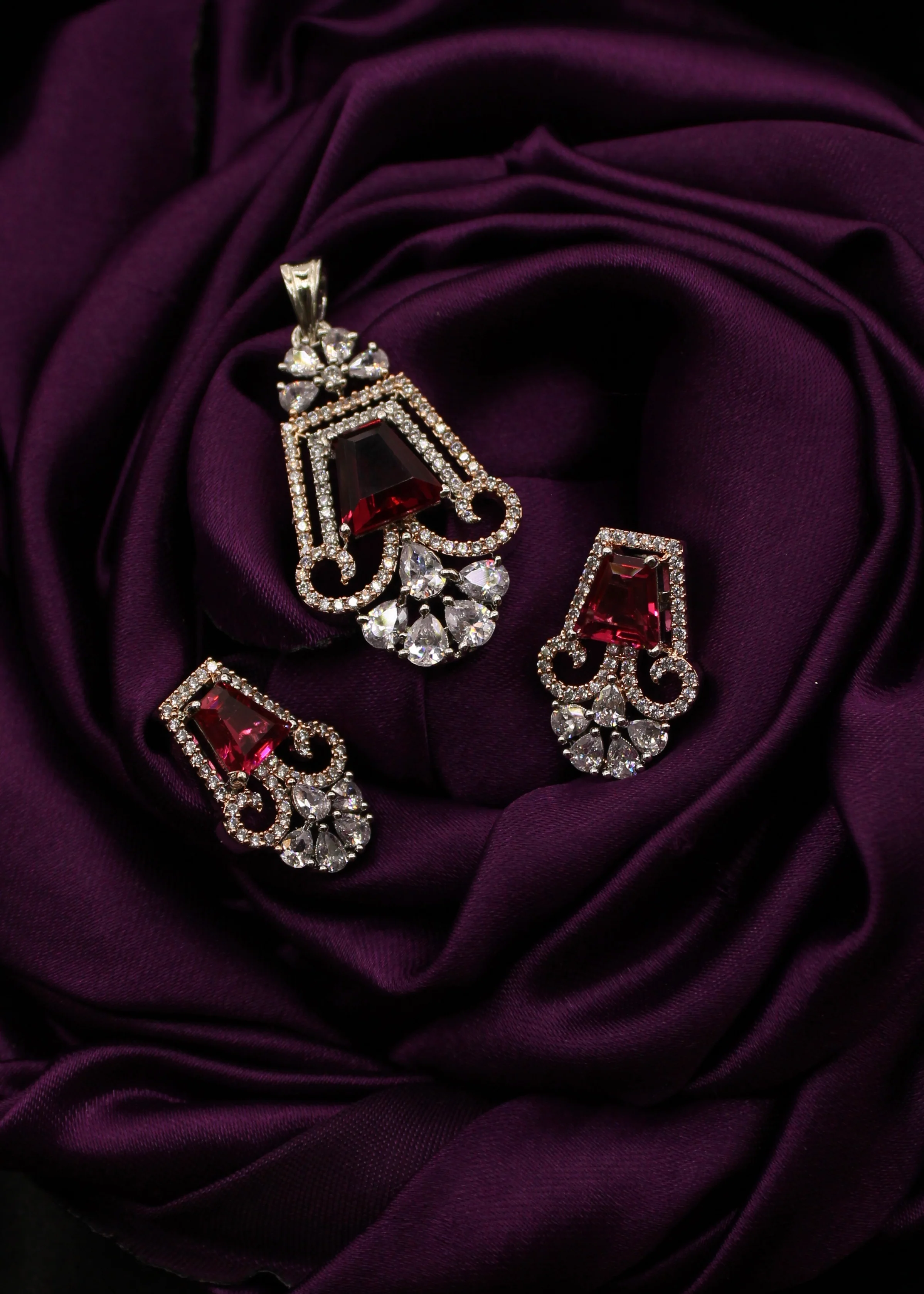 STYLISH DIA PENDANT SET - Image 3