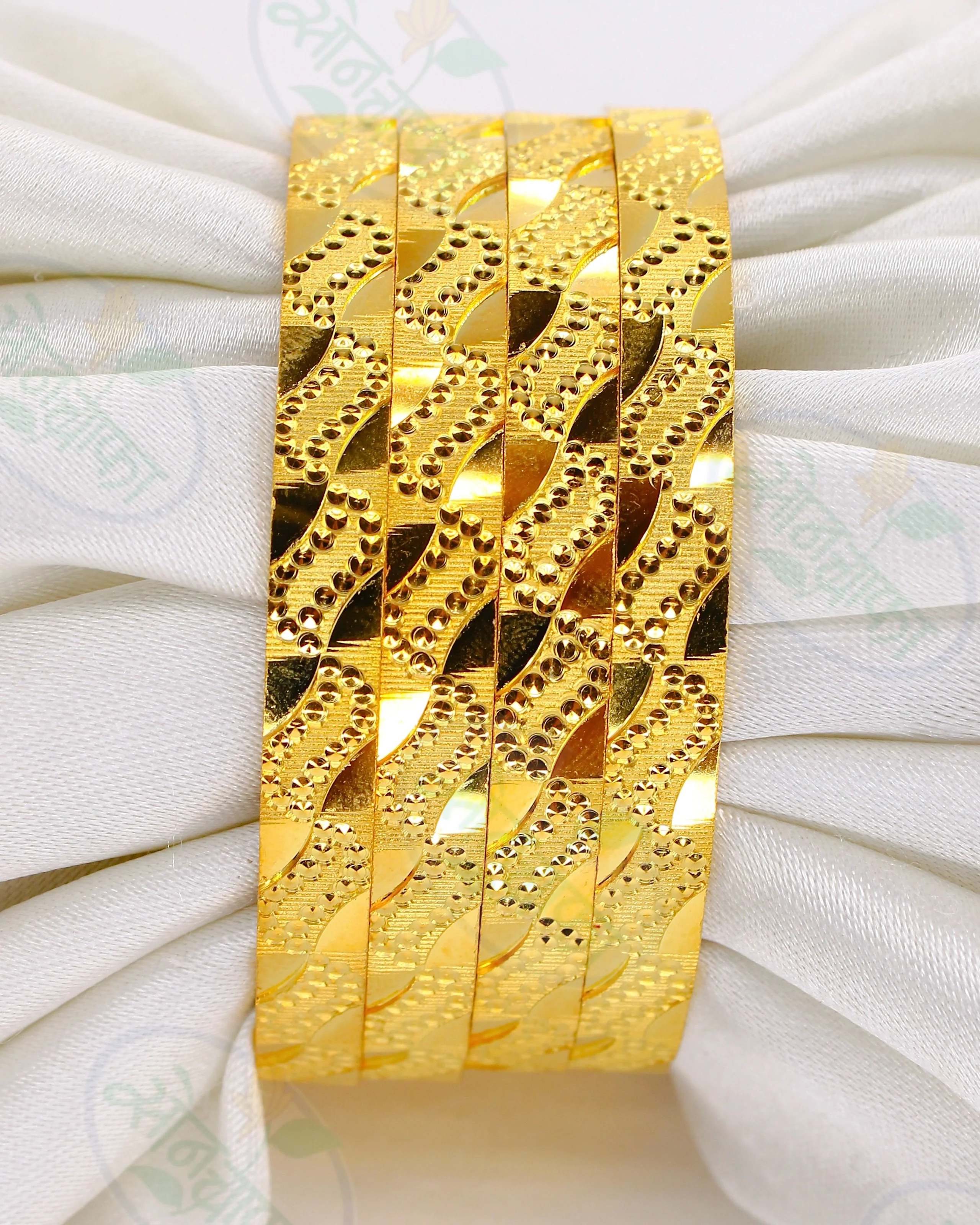 GOLD TONE STUNNING DESIGNER BANGLES - Image 4
