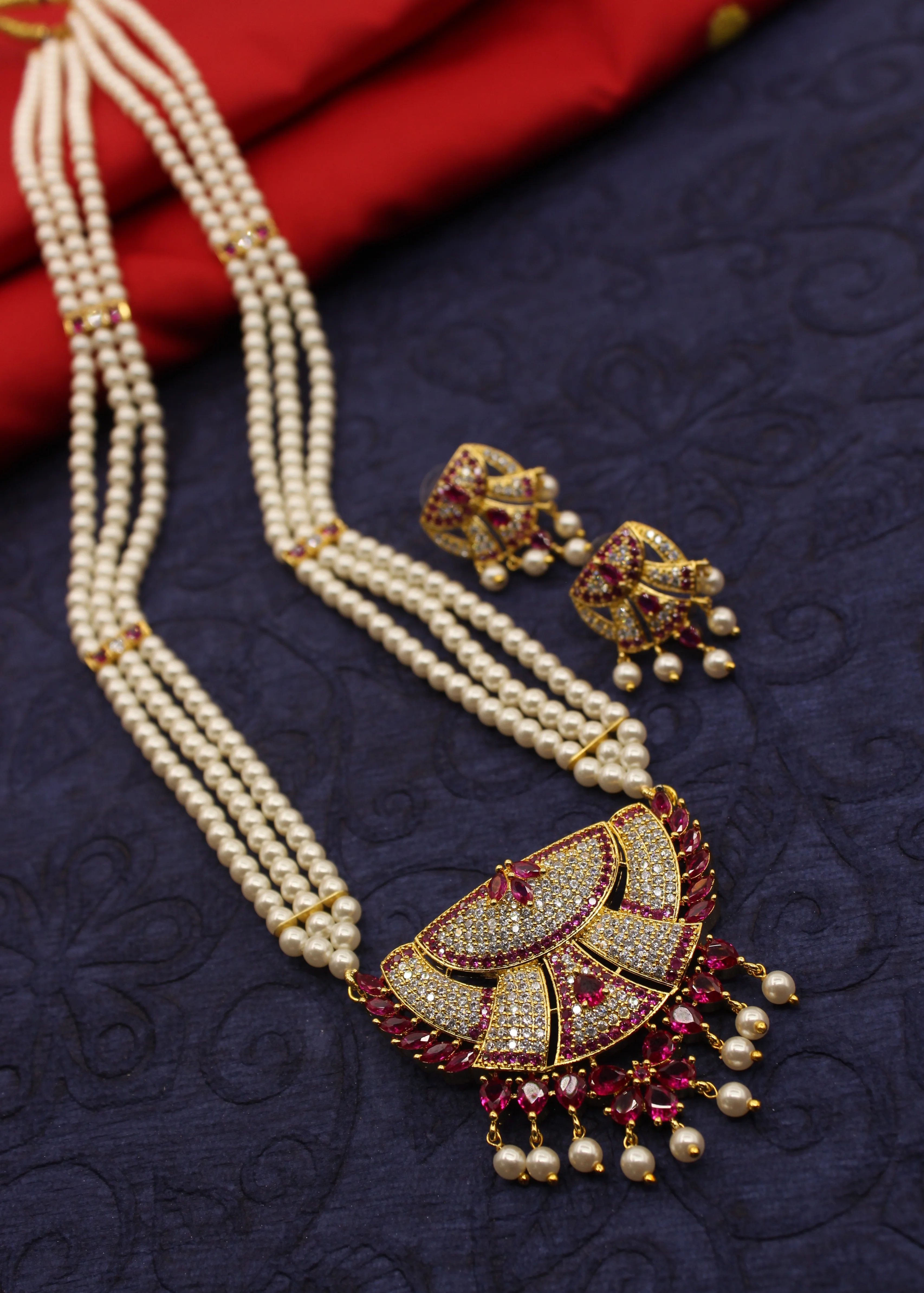 EXQUISITE PEARLS NECKLACE - Image 2