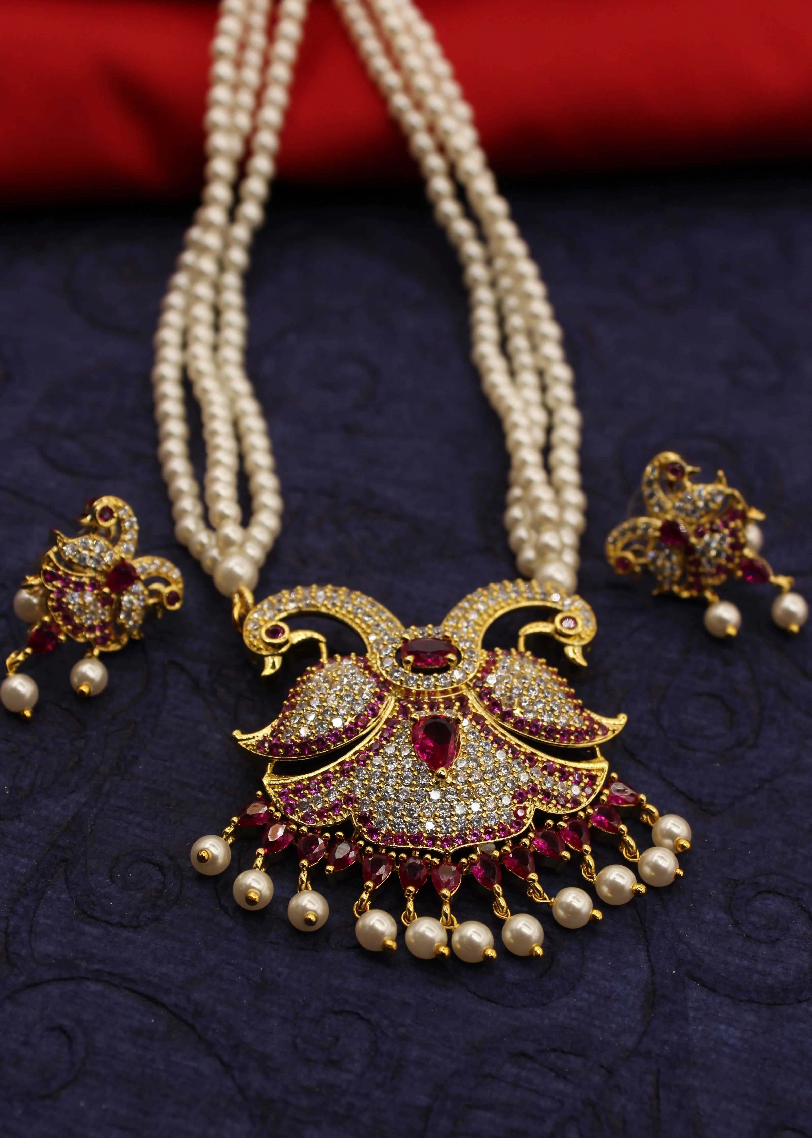 BEWITCHING PEACOCK MOTI NECKLACE - Image 2