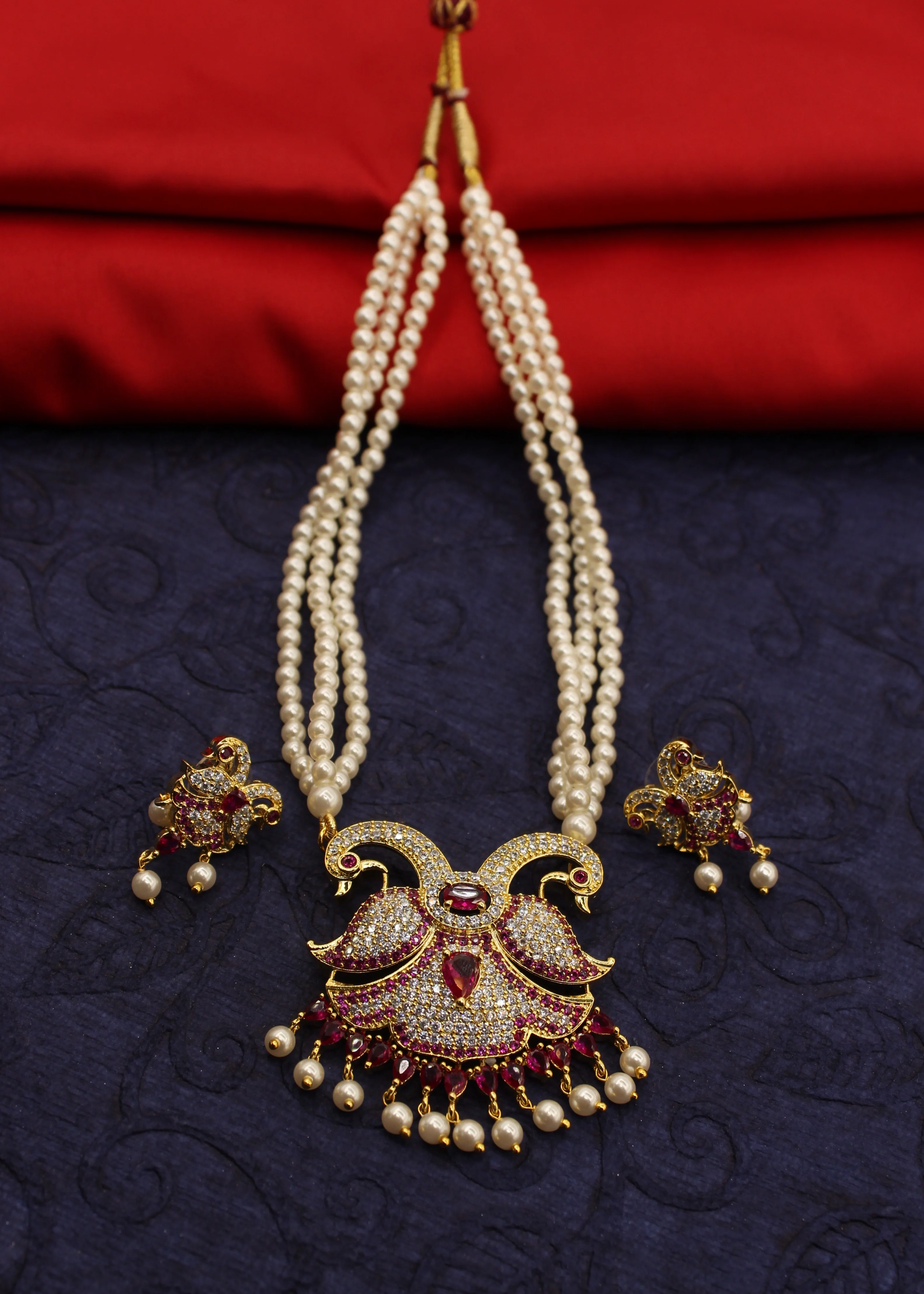 BEWITCHING PEACOCK MOTI NECKLACE - Image 3