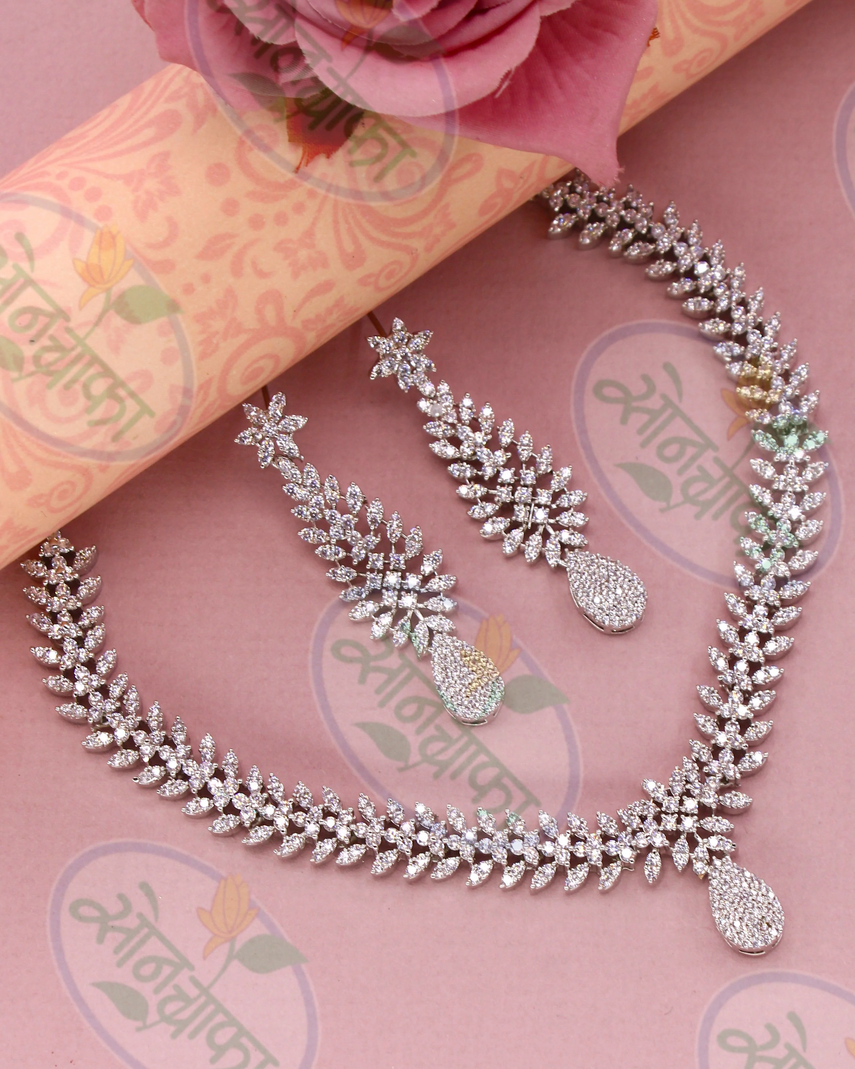 REGAL ELEGANCE DIAMOND NECKLACE