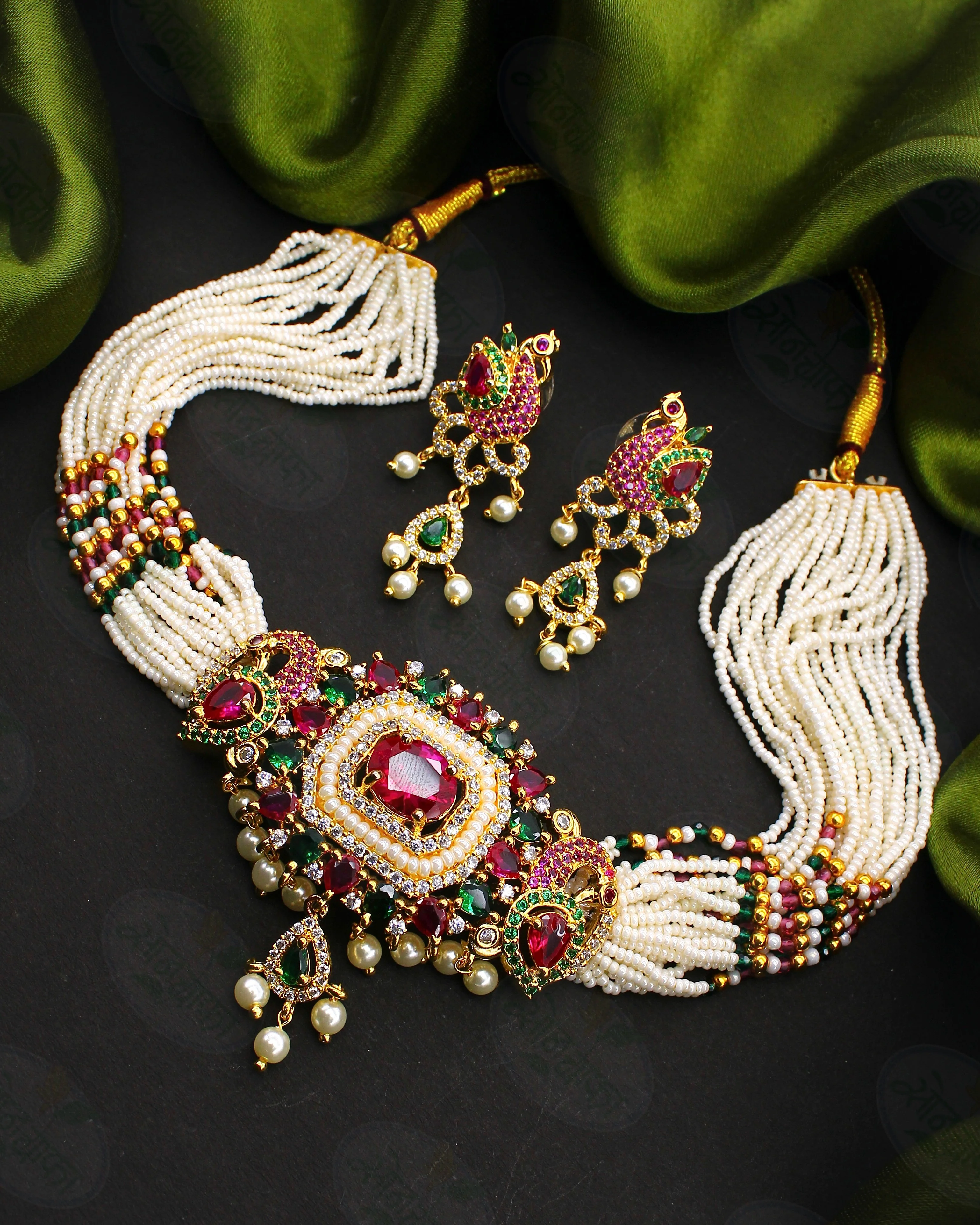 GLEAMING PEACOCK PEARL NECKLACE - Image 3