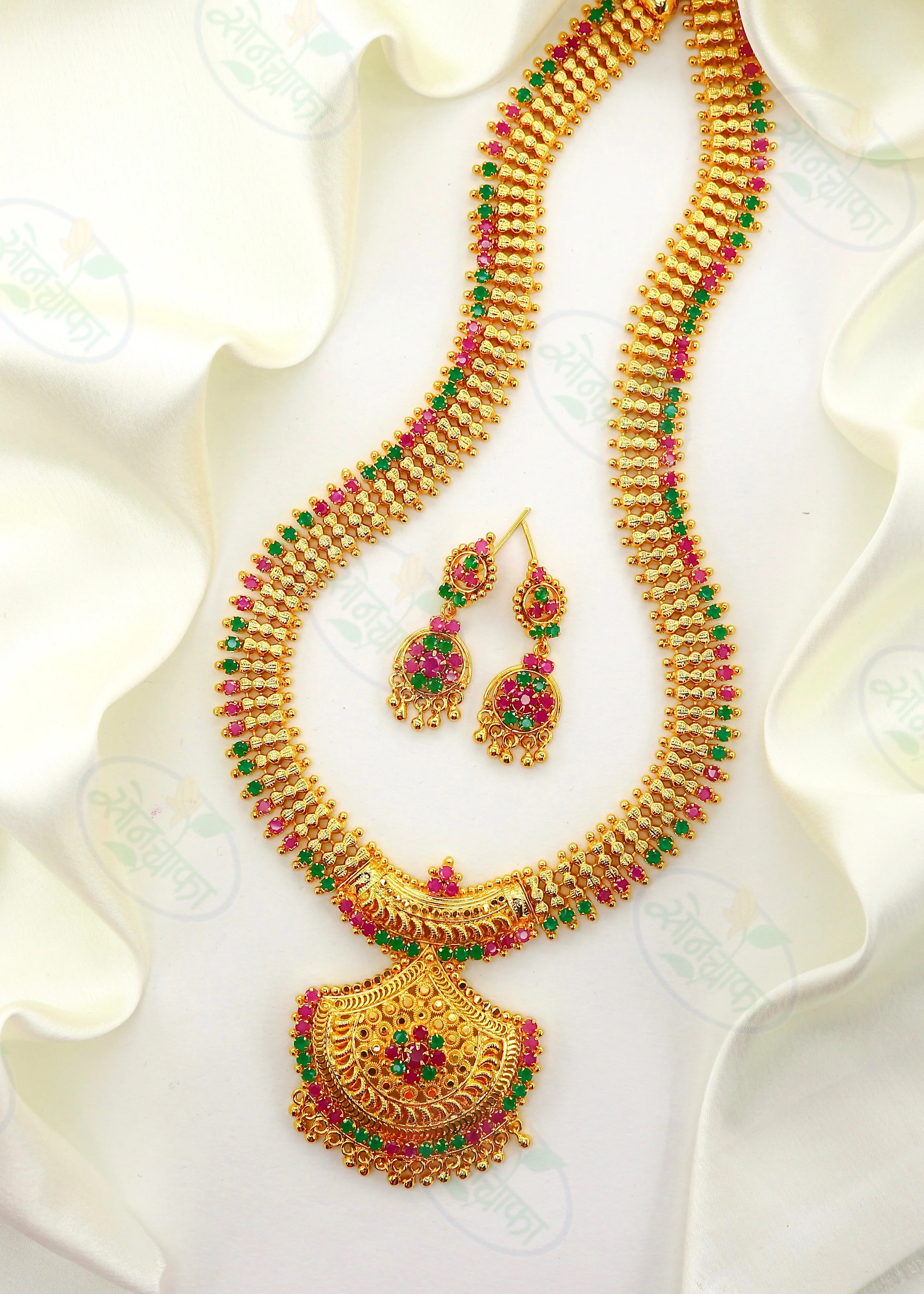 DECOROUS GOLD PLATED NECKLACE - Image 3