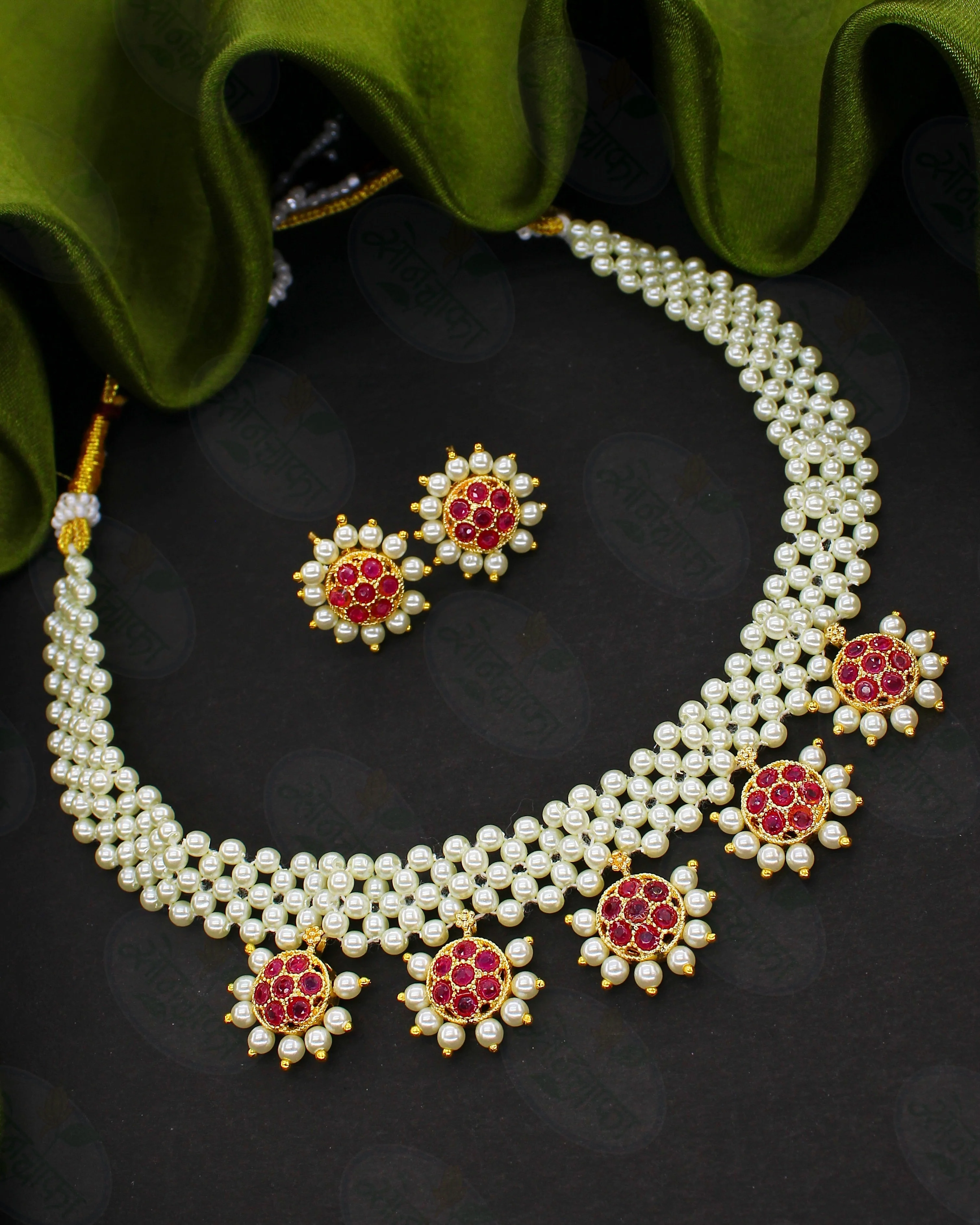 ECLECTIC PEARL NECKLACE - Image 3