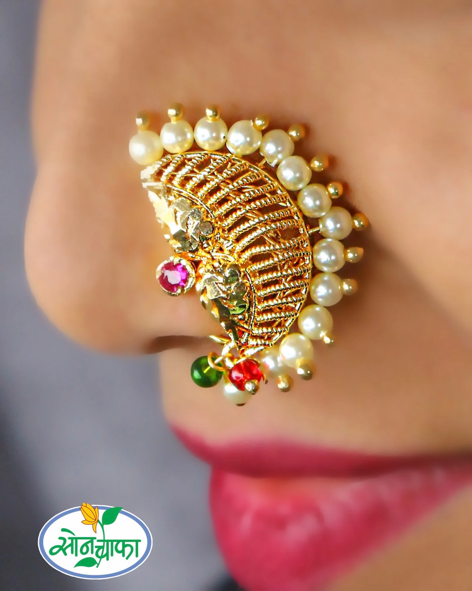 DAZZLING HALF-MOON MOTI NATH