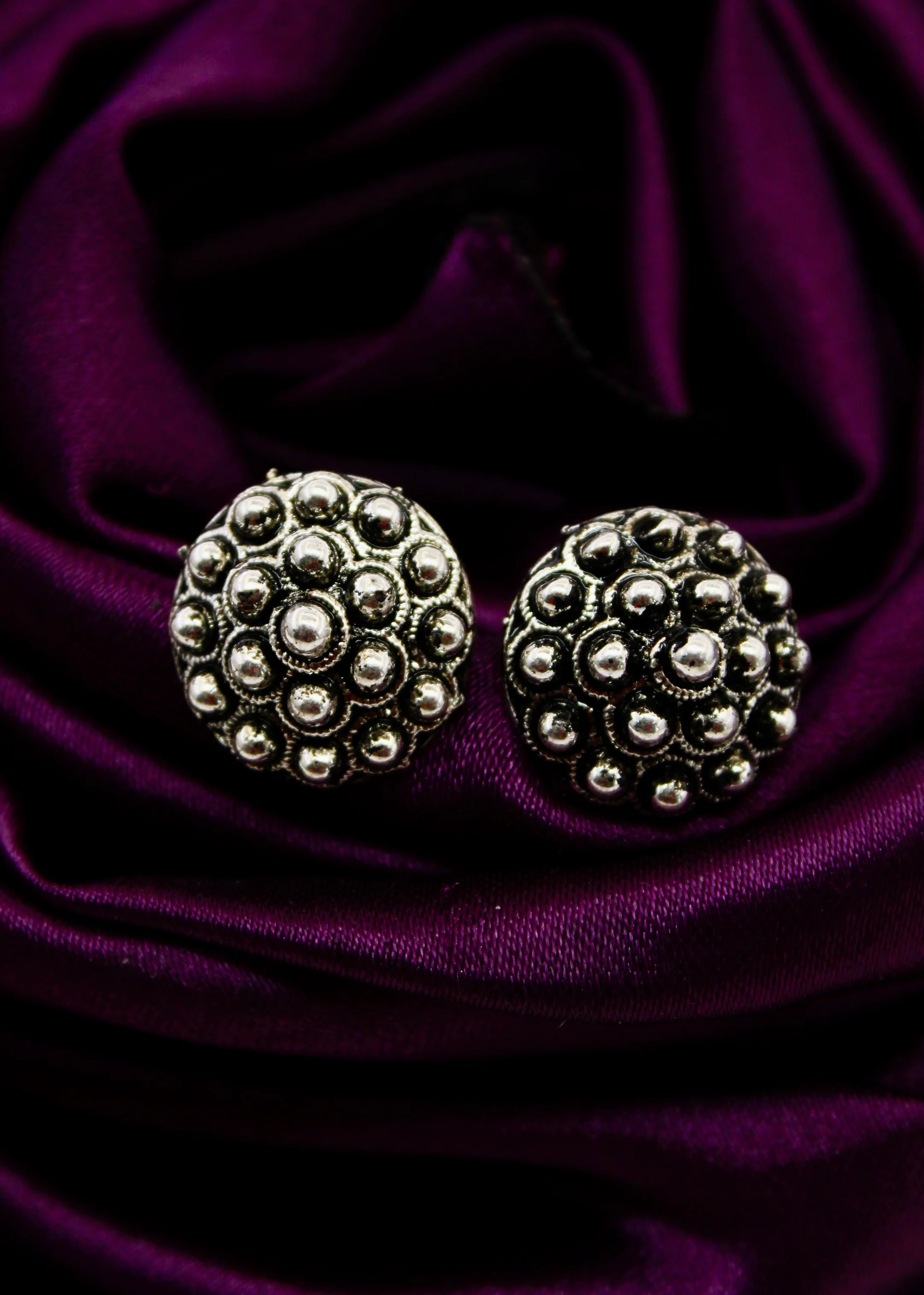 OXIDISED BEADS STUDS - Image 3