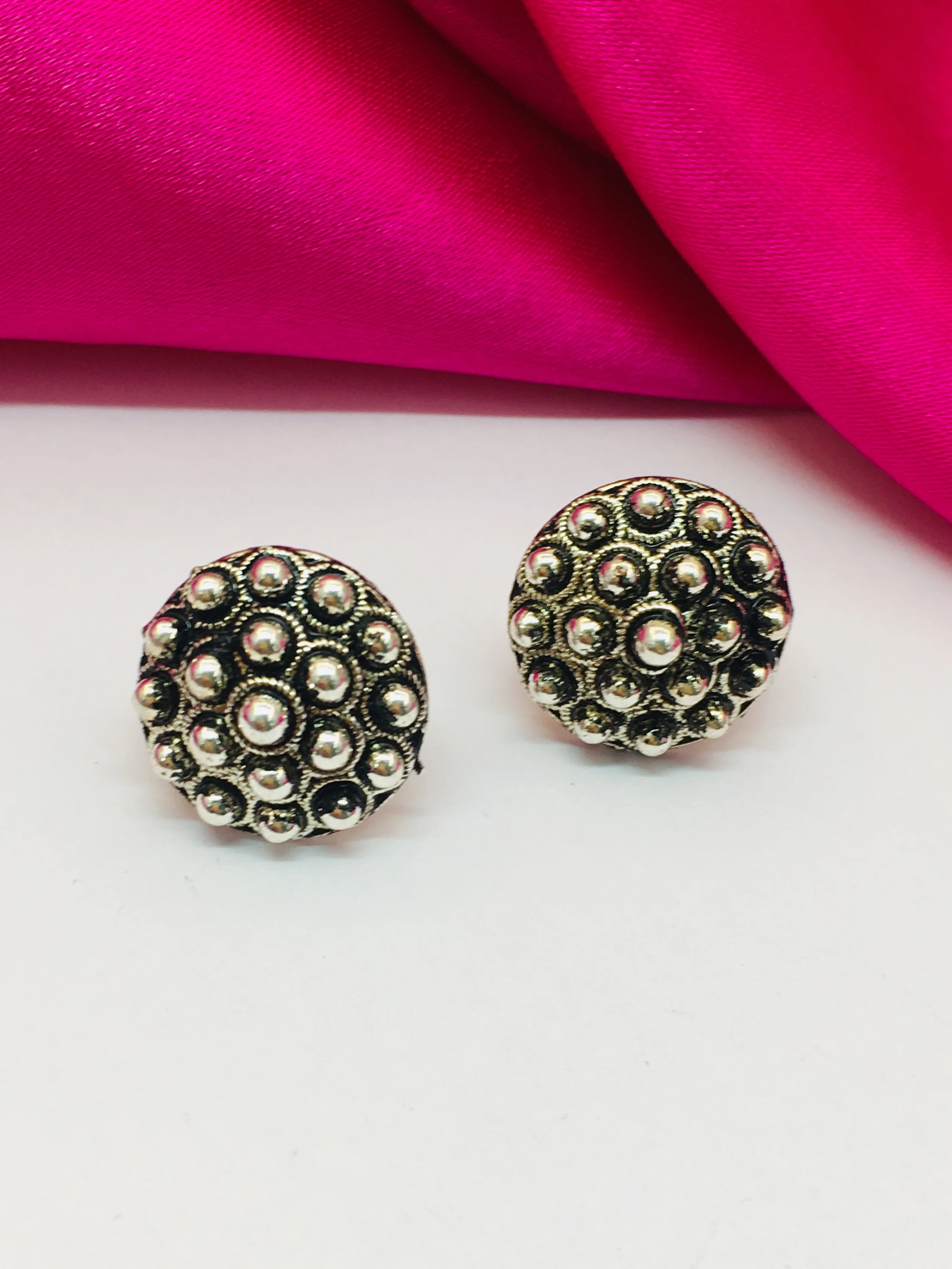 OXIDISED BEADS STUDS - Image 6