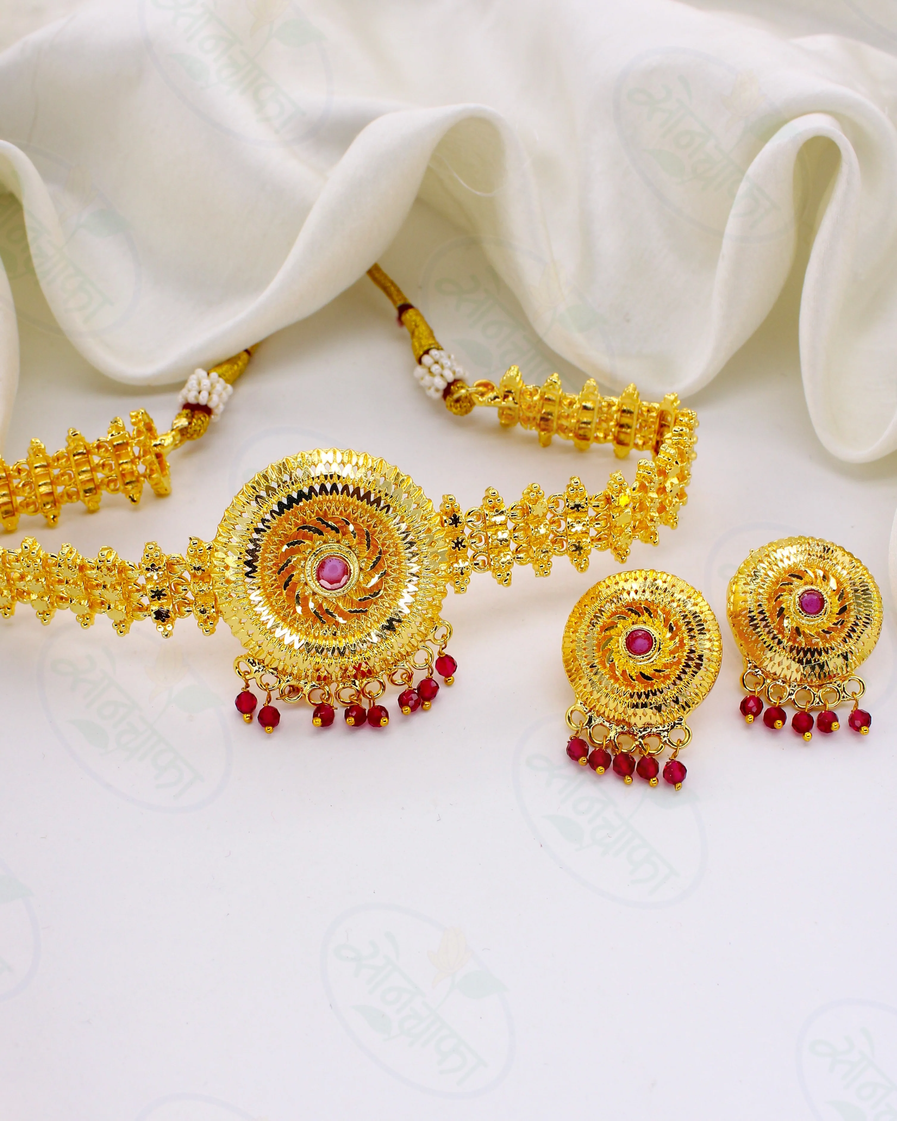CIRCLE DESIGNER CHOKER - Image 3