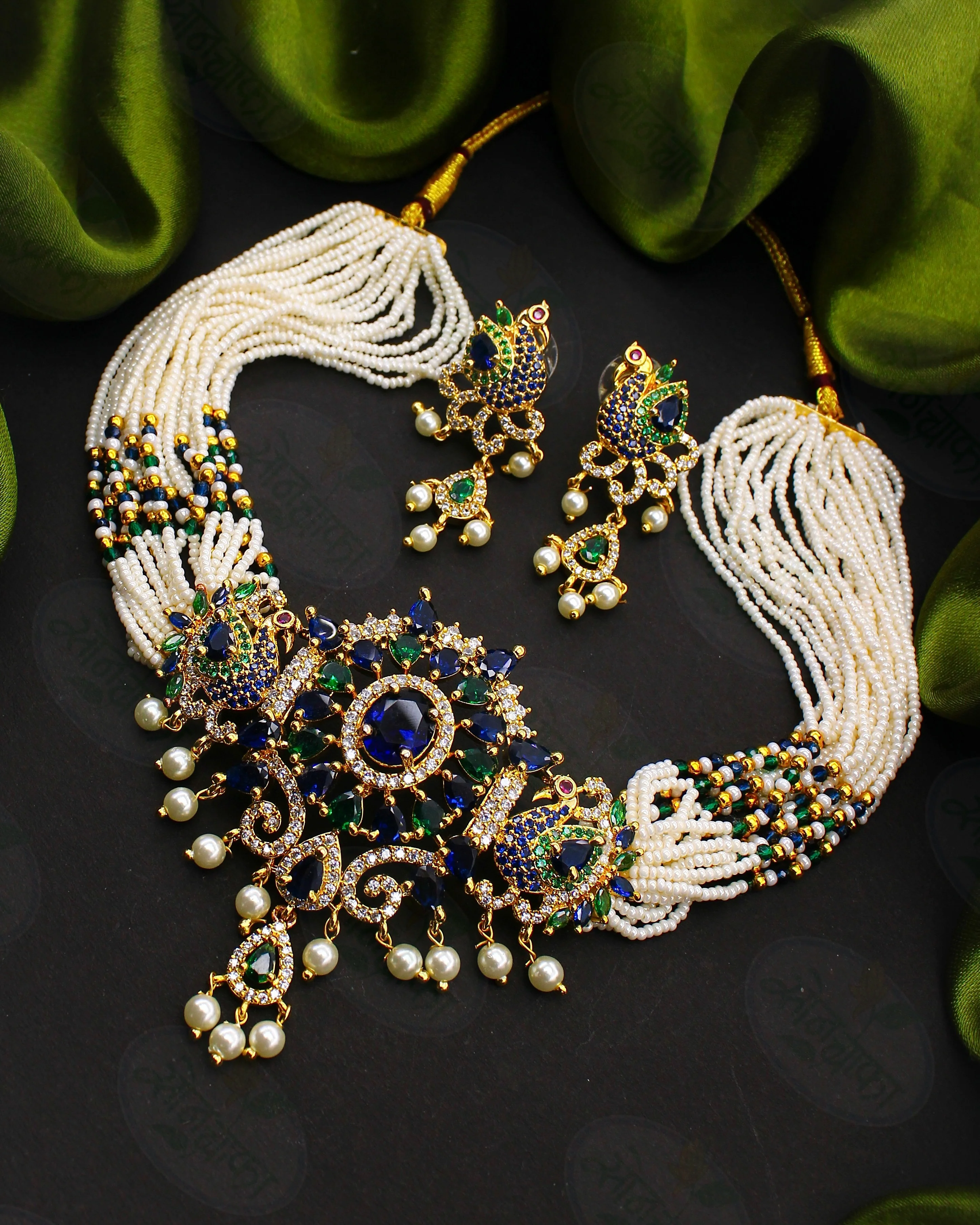 GORGEOUS PEARL NECKLACE - Image 3