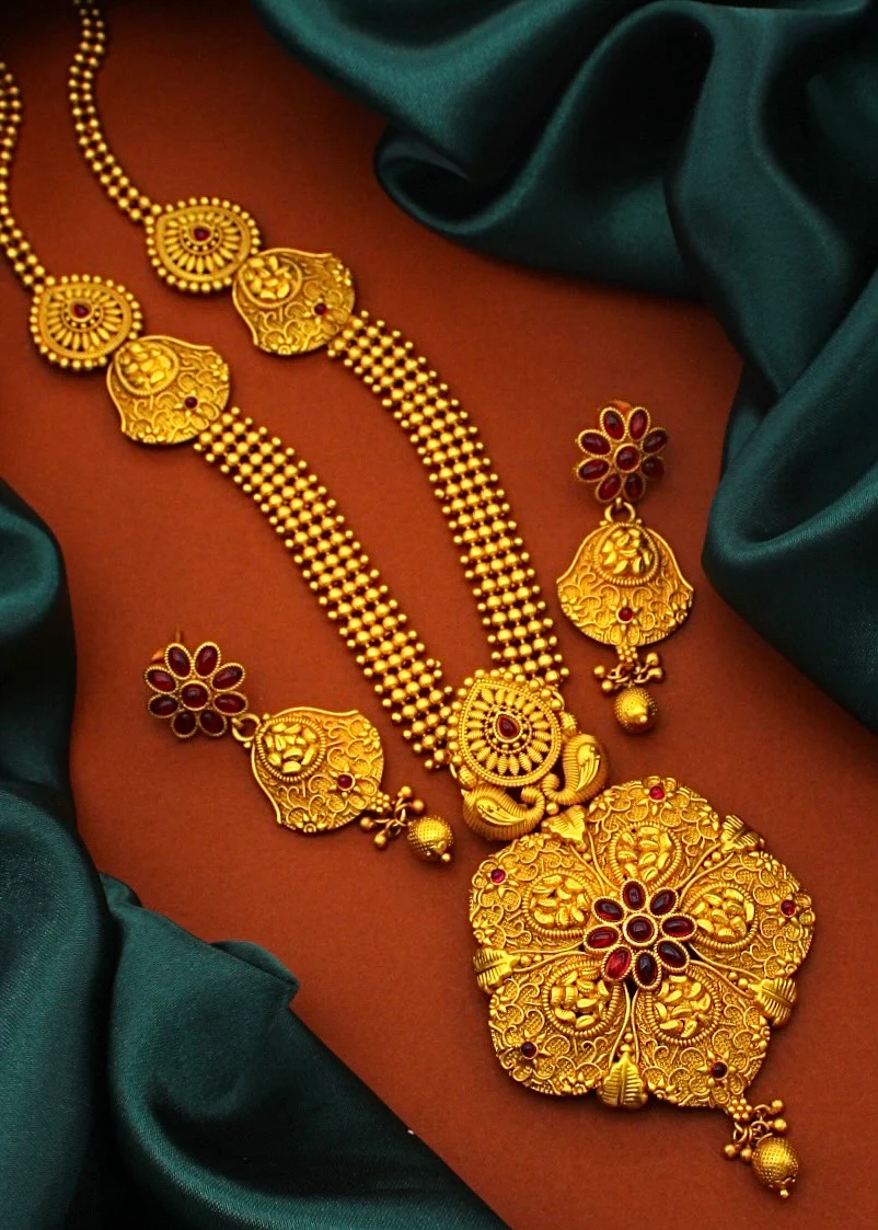 GLOSSY PESHWAI NECKLACE