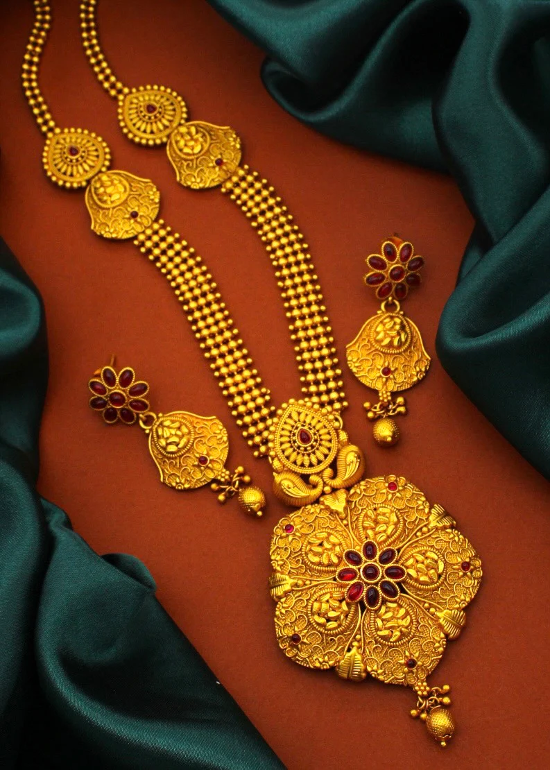 GLOSSY PESHWAI NECKLACE - Image 3