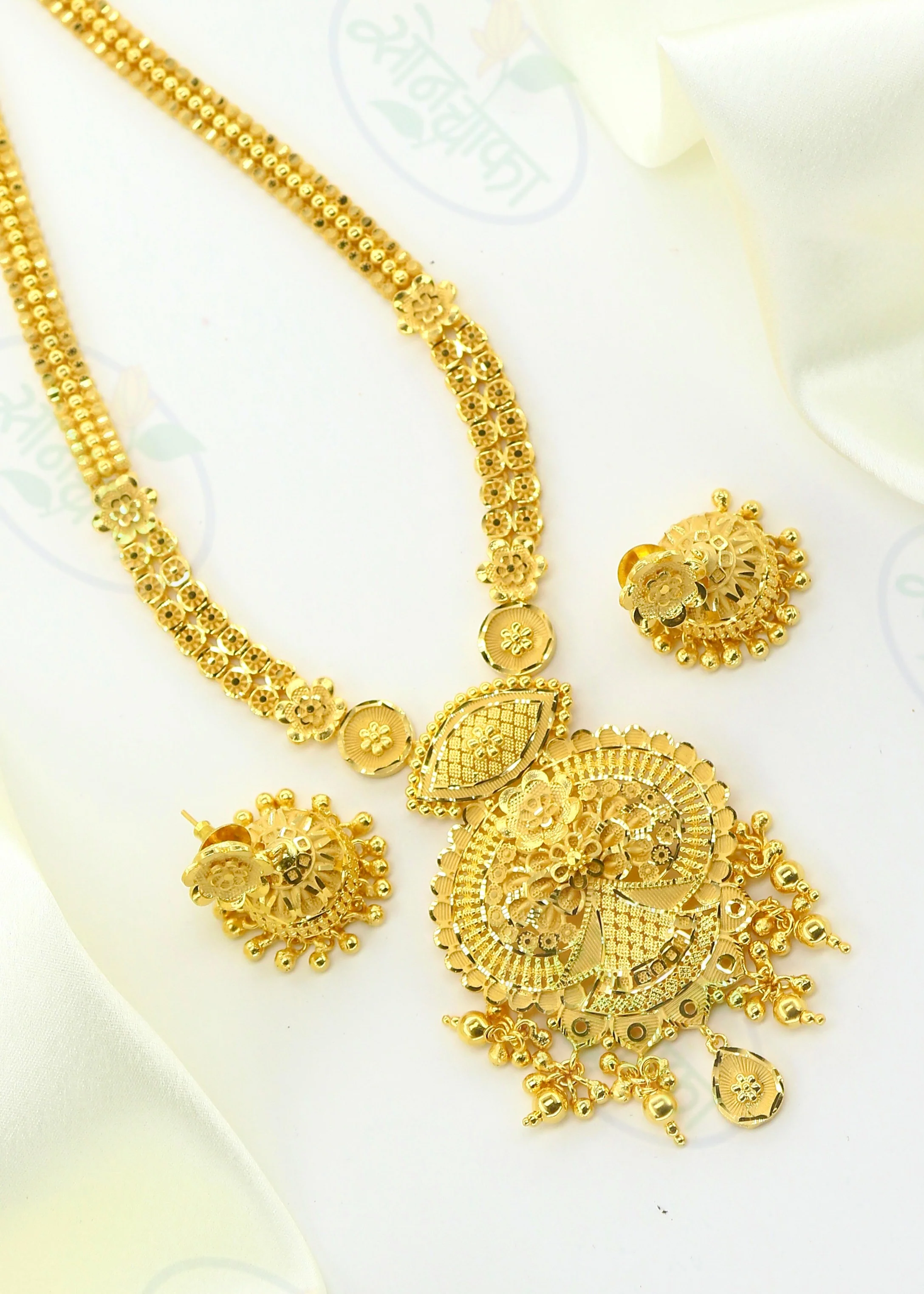 FLOWER DESIGNER NECKLACE - Image 3