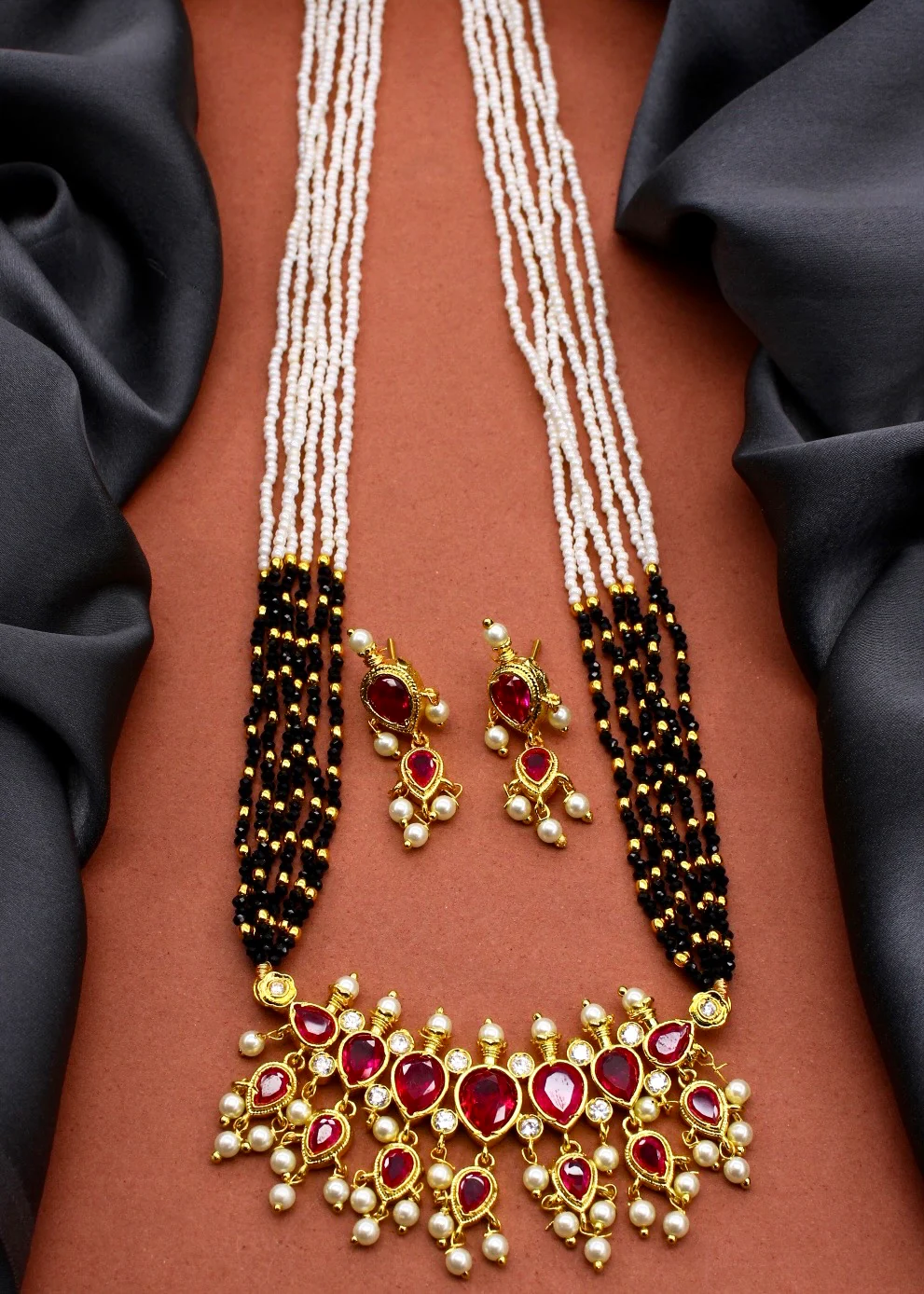 MULTI COLOUR TANMANI NECKLACE - Image 14