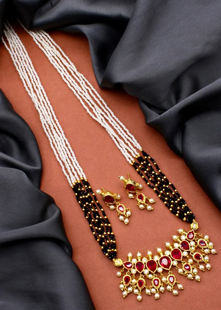 MULTI COLOUR TANMANI NECKLACE - Image 2