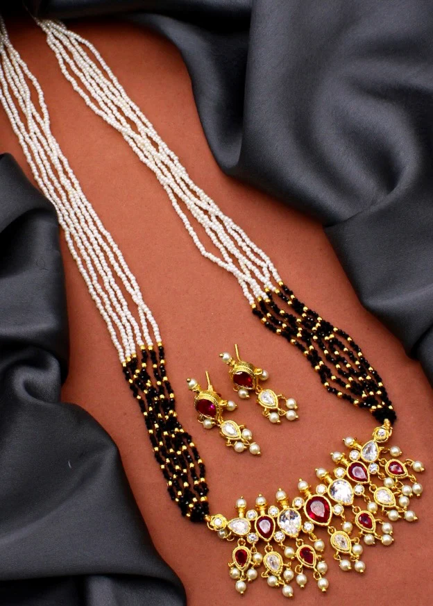 MULTI COLOUR TANMANI NECKLACE - Image 3