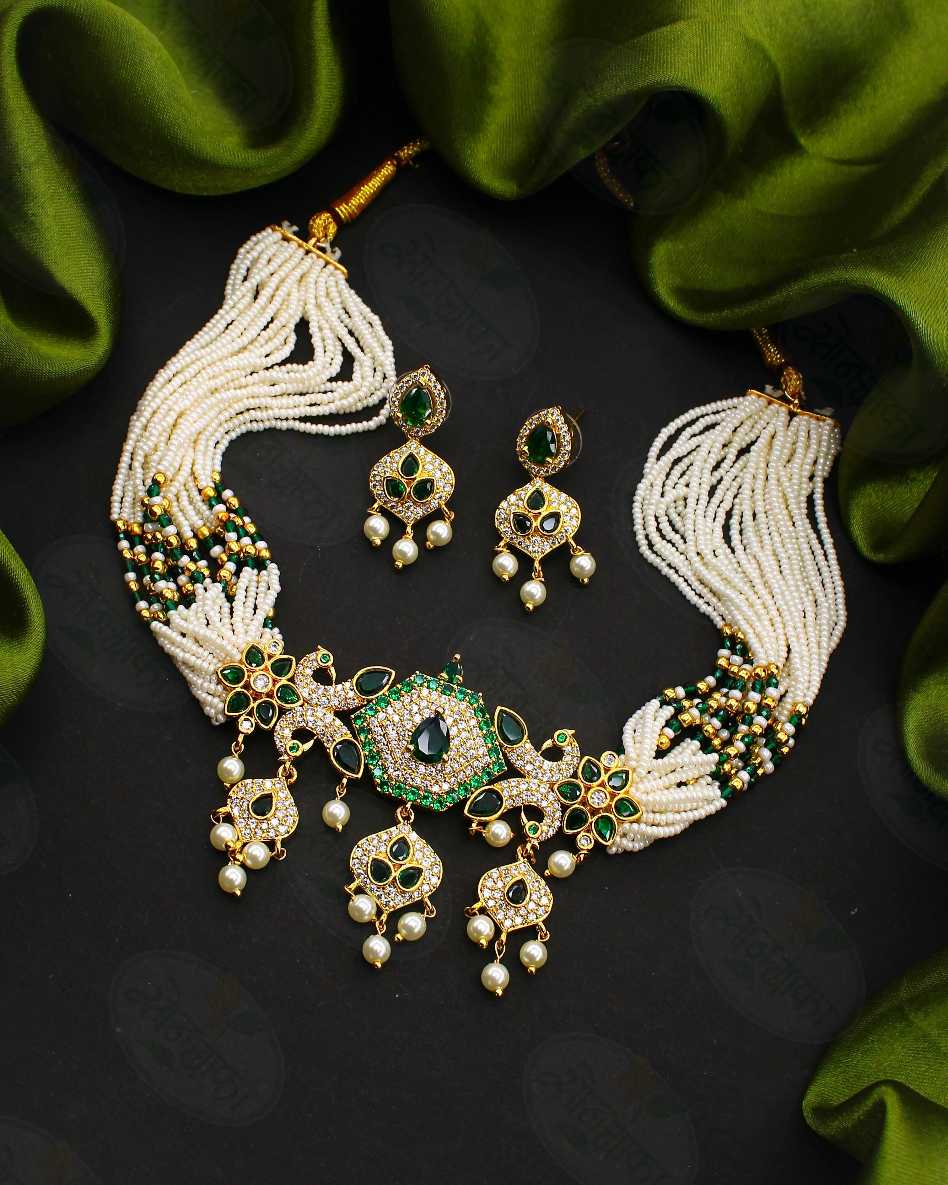 IMPRESSIVE MOTI NECKLACE - Image 2