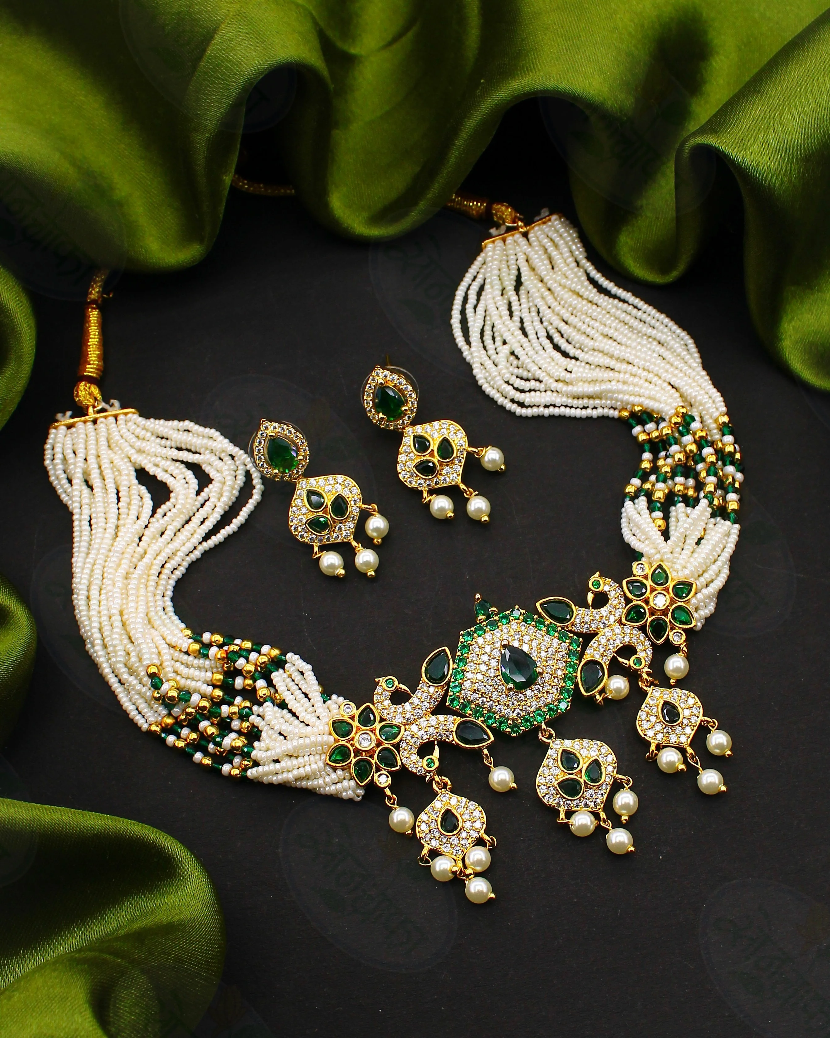 IMPRESSIVE MOTI NECKLACE - Image 4